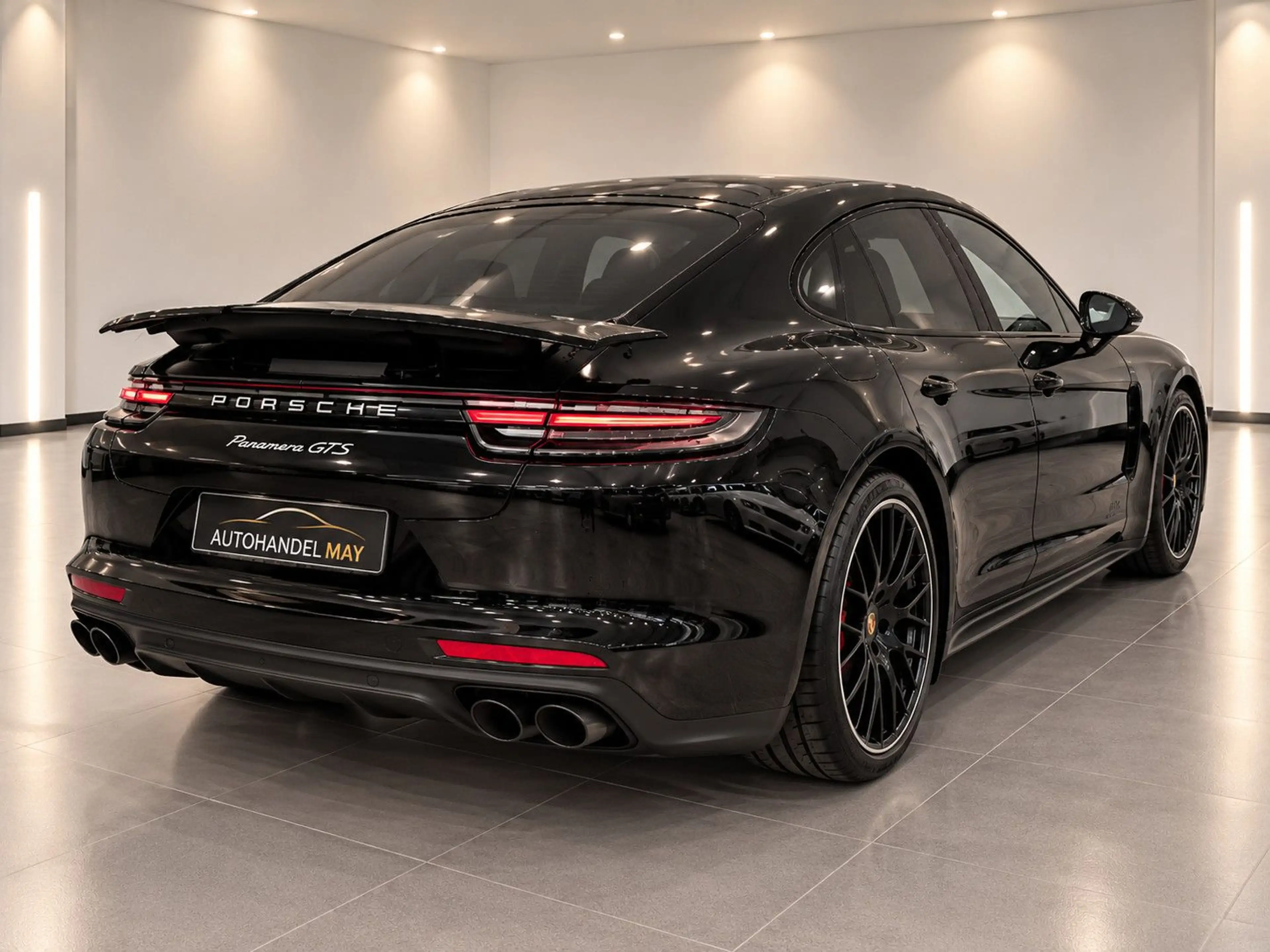 Porsche Panamera GTS Sport Design Carbon Panorama — photo 5