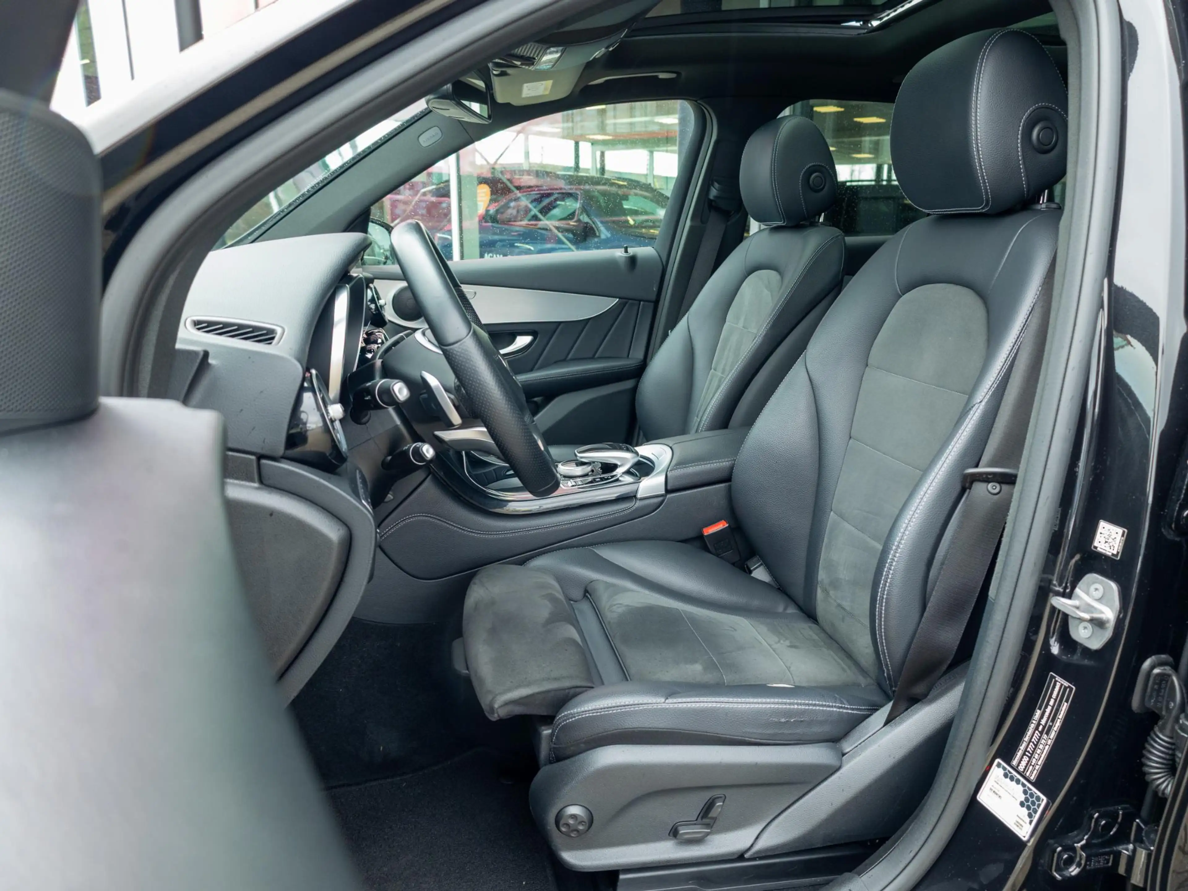 Mercedes-Benz GLC 350 350e 4MATIC Panorama dak — photo 9