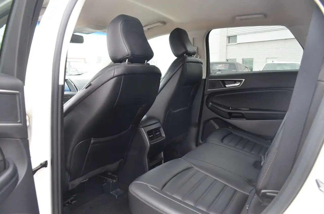 Ford Edge снимка Ford Edge