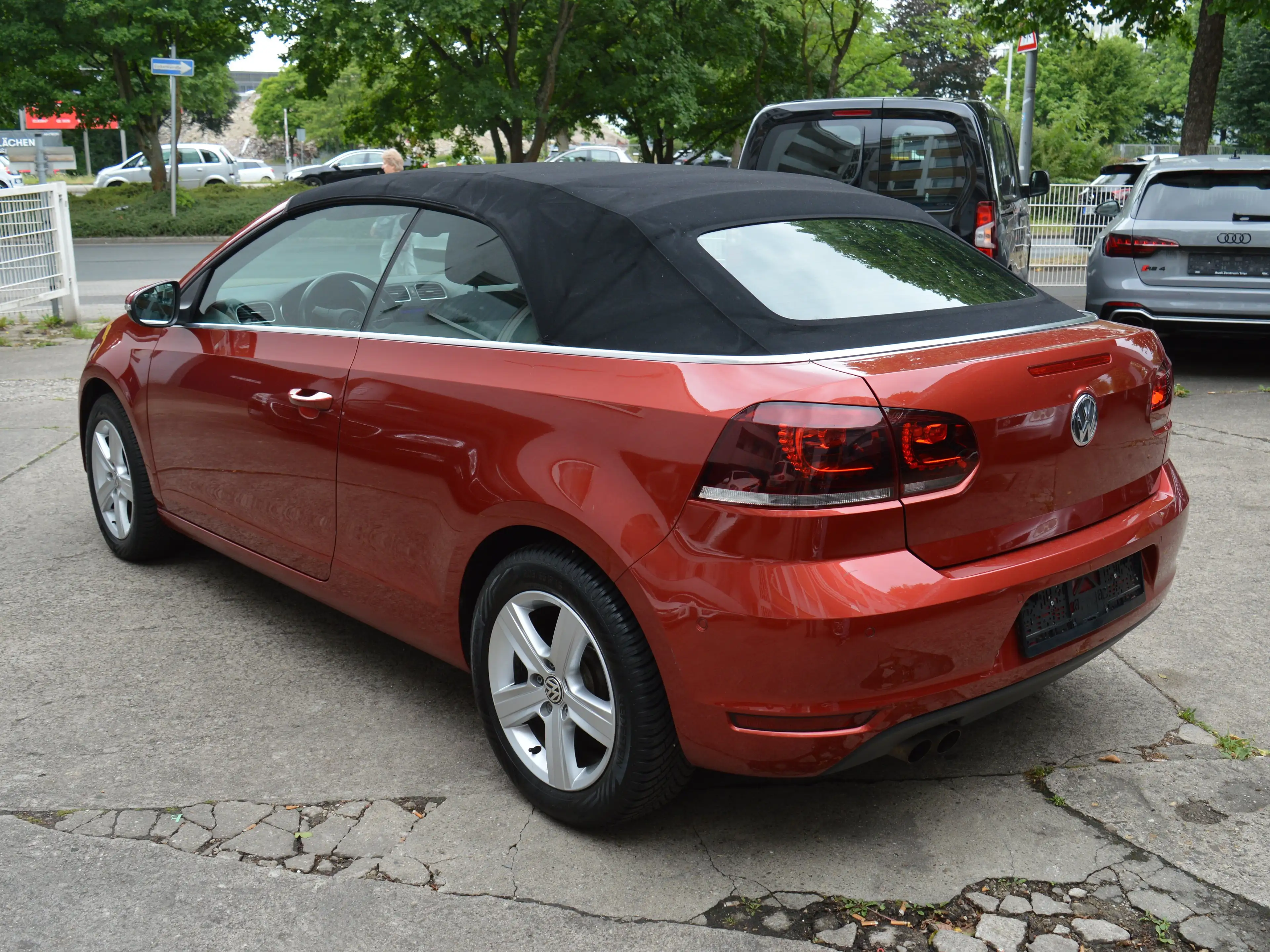 Volkswagen Golf Cabriolet Cabrio 2.0 TDI BlueMotion Technology Life*Leder* — photo 7