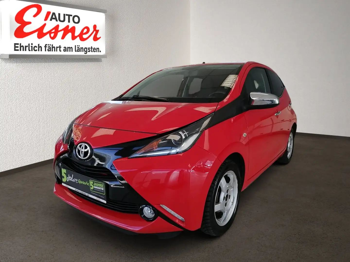 Toyota Aygo 10 VVT-I X-PLAY X-SHIFT BIG DEAL Rot - 2