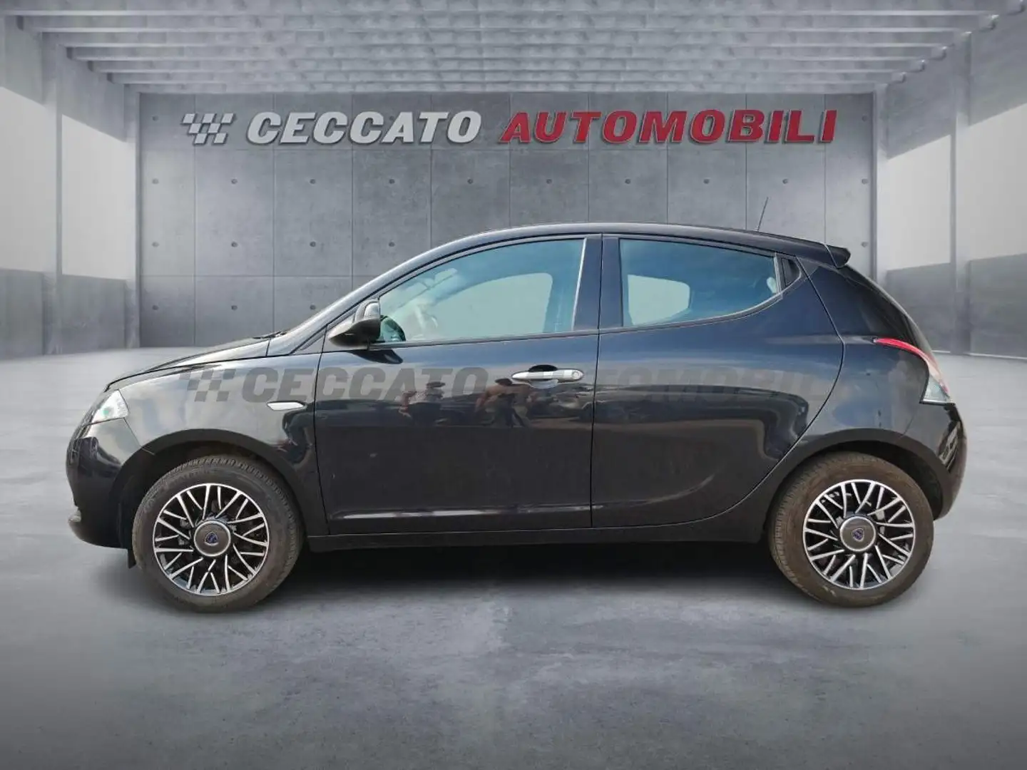 Lancia Ypsilon Ypsilon 1.0 firefly hybrid Platino s&s 70cv Schwarz - 2