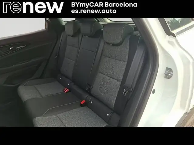 Renault Austral view 12