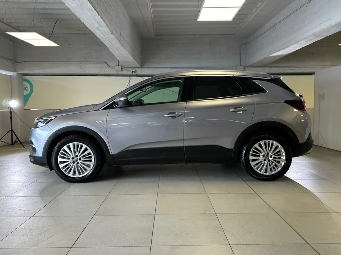 Opel Grandland X 1.5 Ecot Diesel 130cv Innovation S&S MT6 Gris - 2