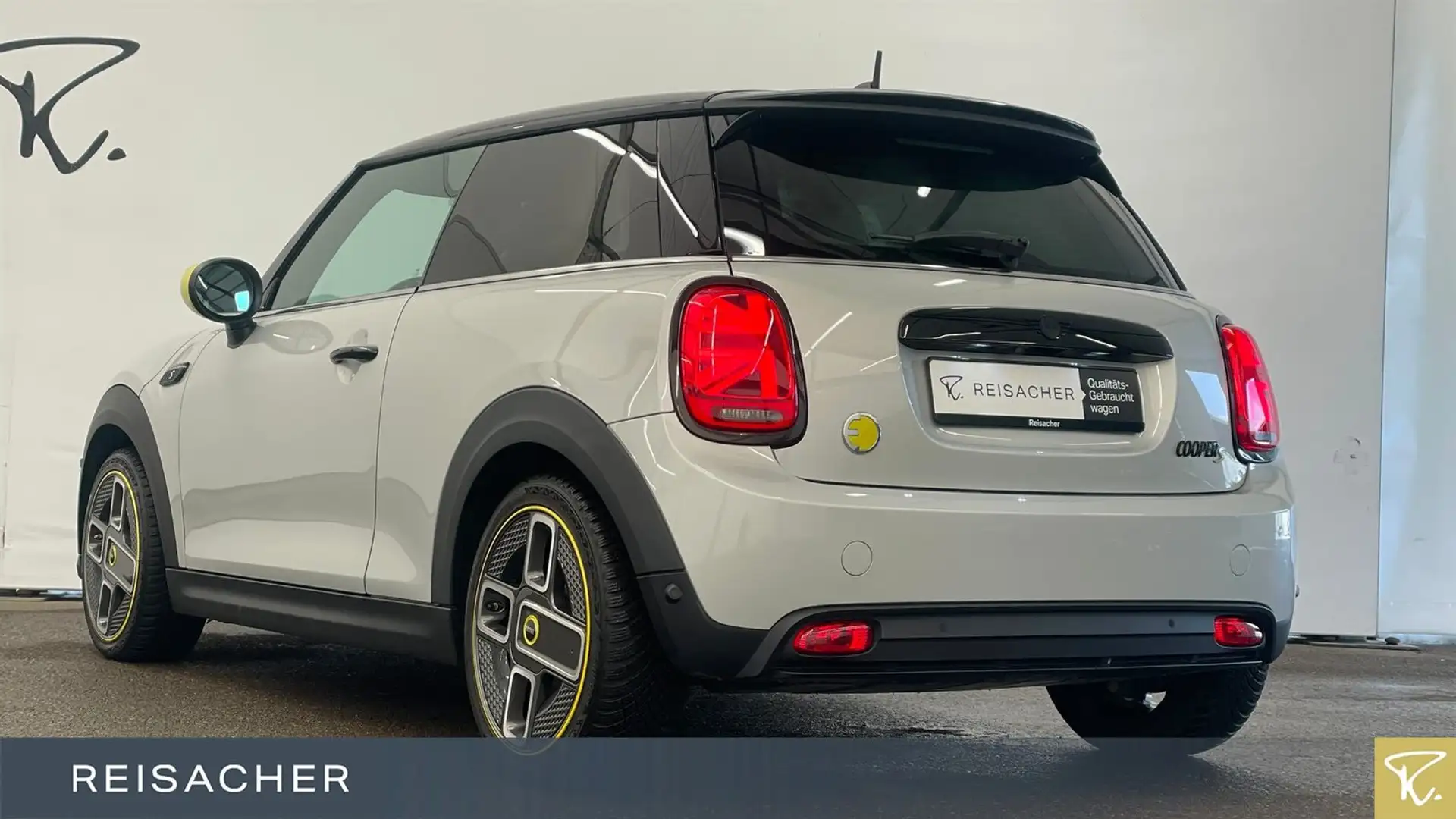 MINI Cooper SE A Navi, Pano, HUD, RFK, 17"LM Argent - 2