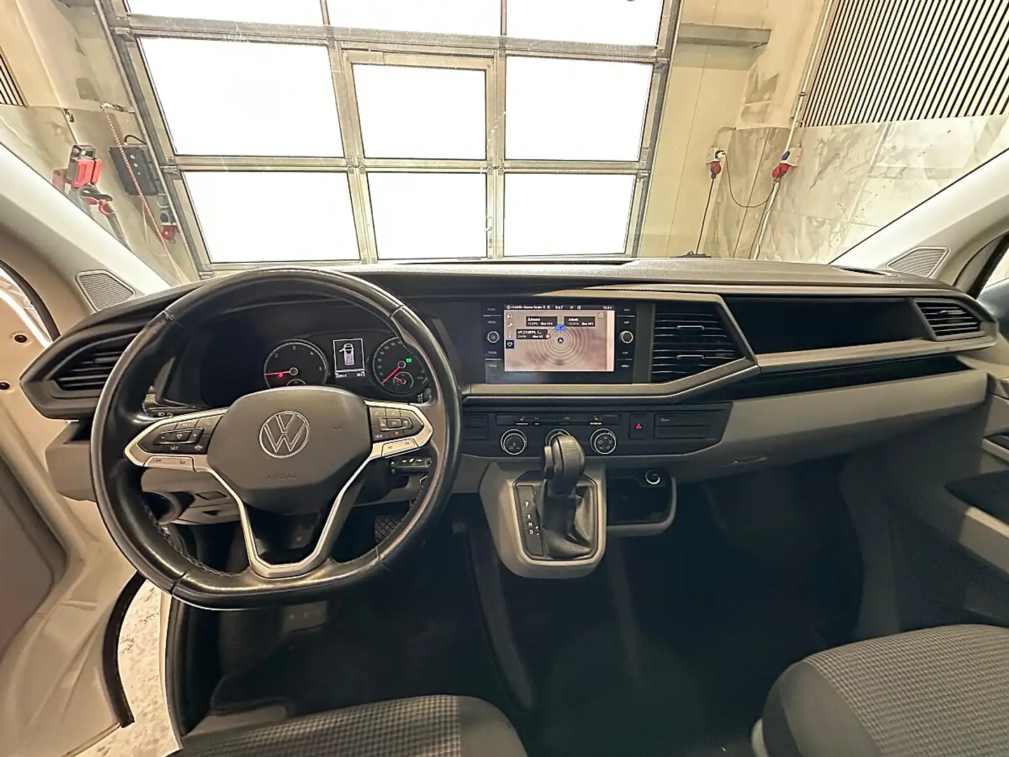 Volkswagen T6.1 Kasten DSG KR AHK Front Assist., Standh., ... Weiß - 2