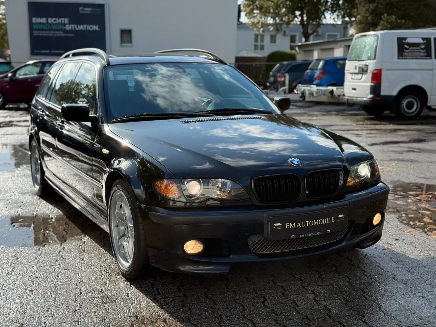 BMW 330 d*M Paket*Euro4*3.Hand*Unfallfrei*Scheckheft* Schwarz - 1