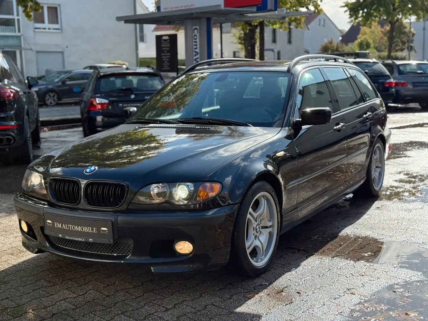 BMW 330 d*M Paket*Euro4*3.Hand*Unfallfrei*Scheckheft* Schwarz - 2