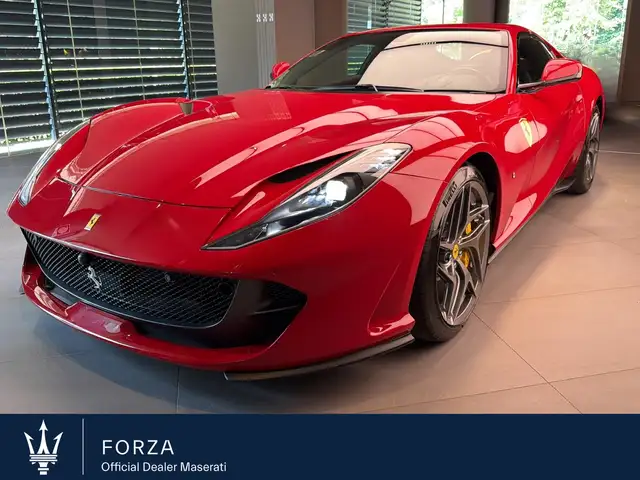 Ferrari 812