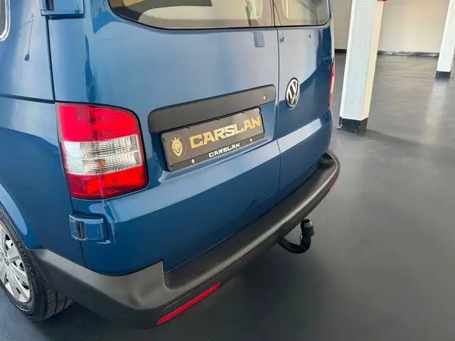 Volkswagen Transporter view 8