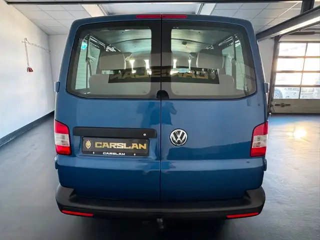 Volkswagen Transporter view 9