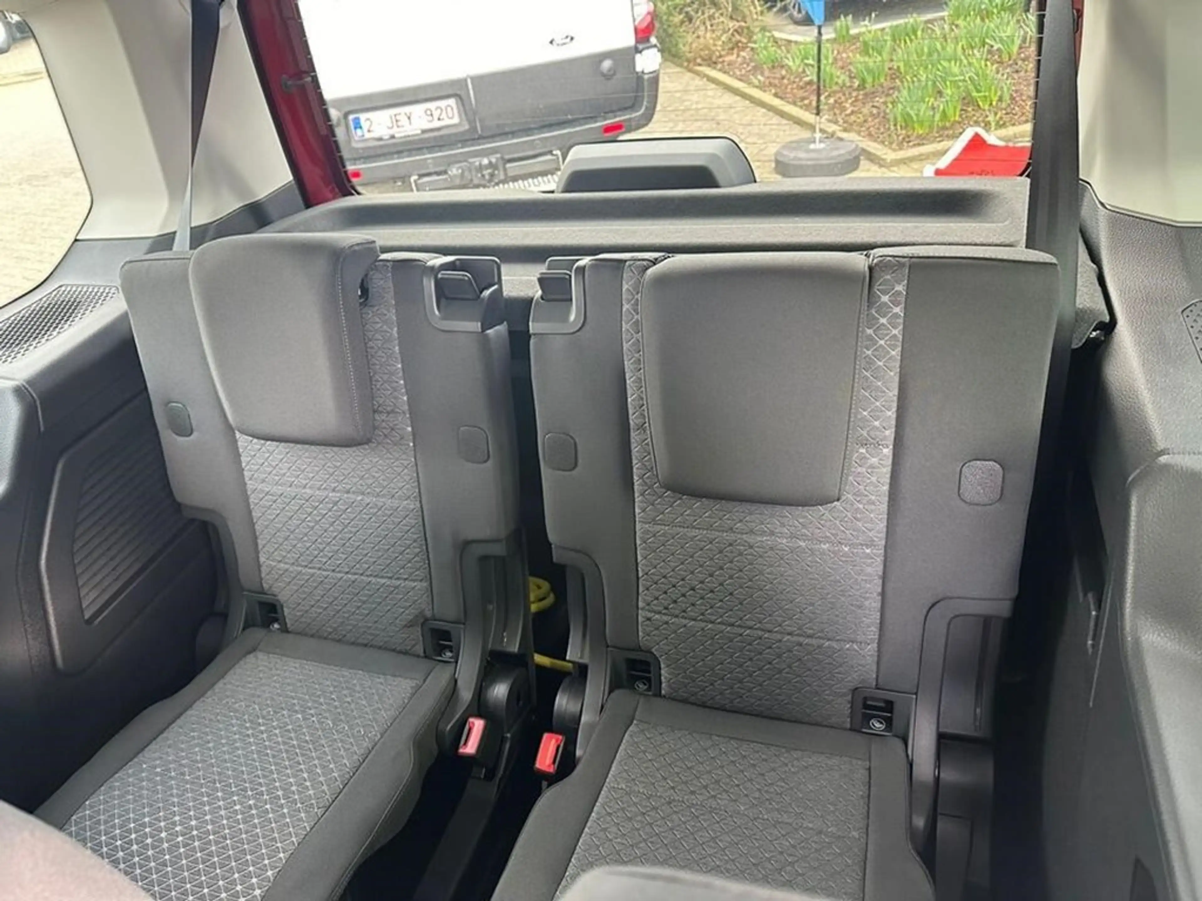 Ford Tourneo 1.5 PHEV benzine — photo 6