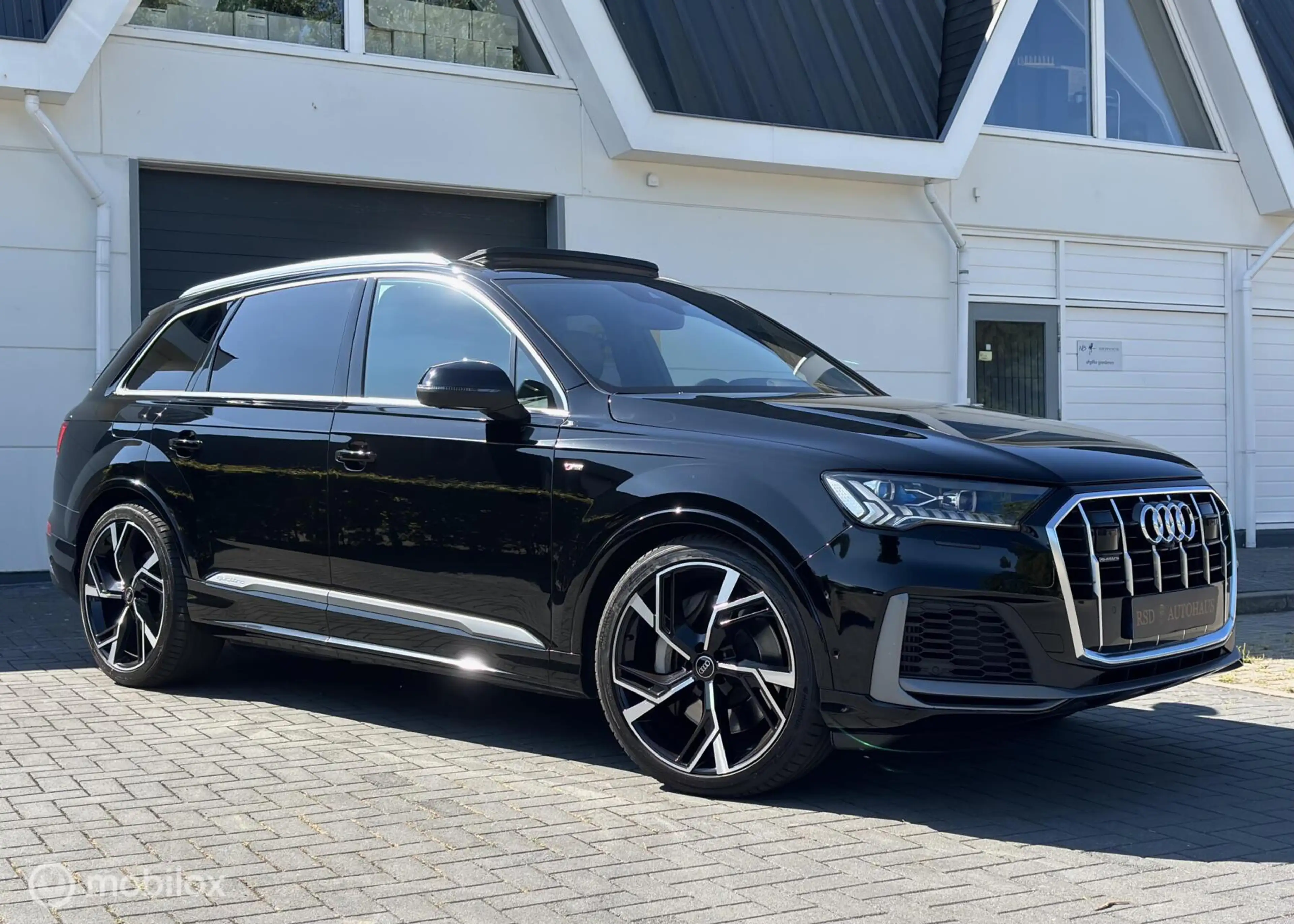 Audi Q7 55 TFSI e quattro S-Line Pano 22inch laser Head Up — photo 2