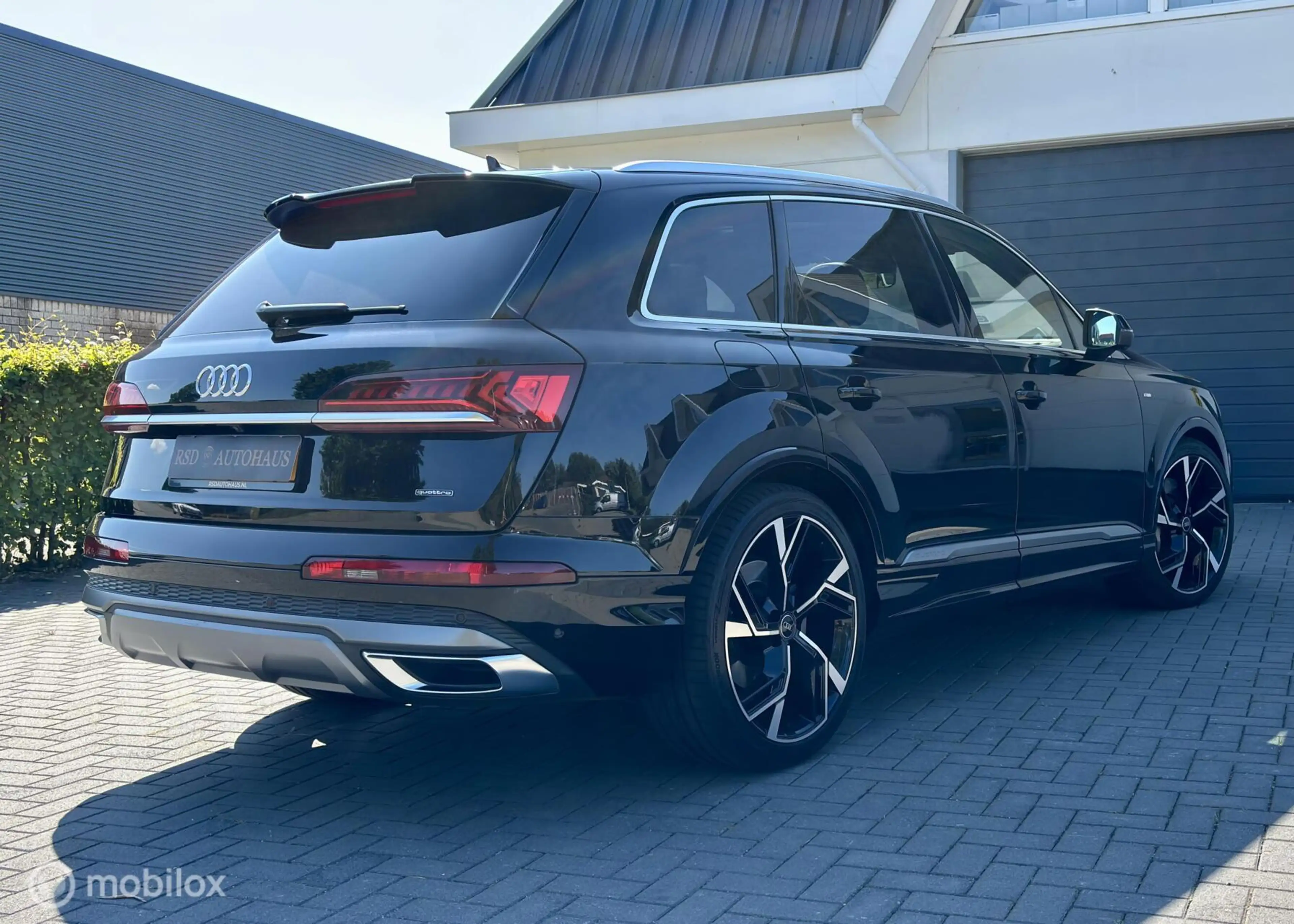 Audi Q7 55 TFSI e quattro S-Line Pano 22inch laser Head Up — photo 5