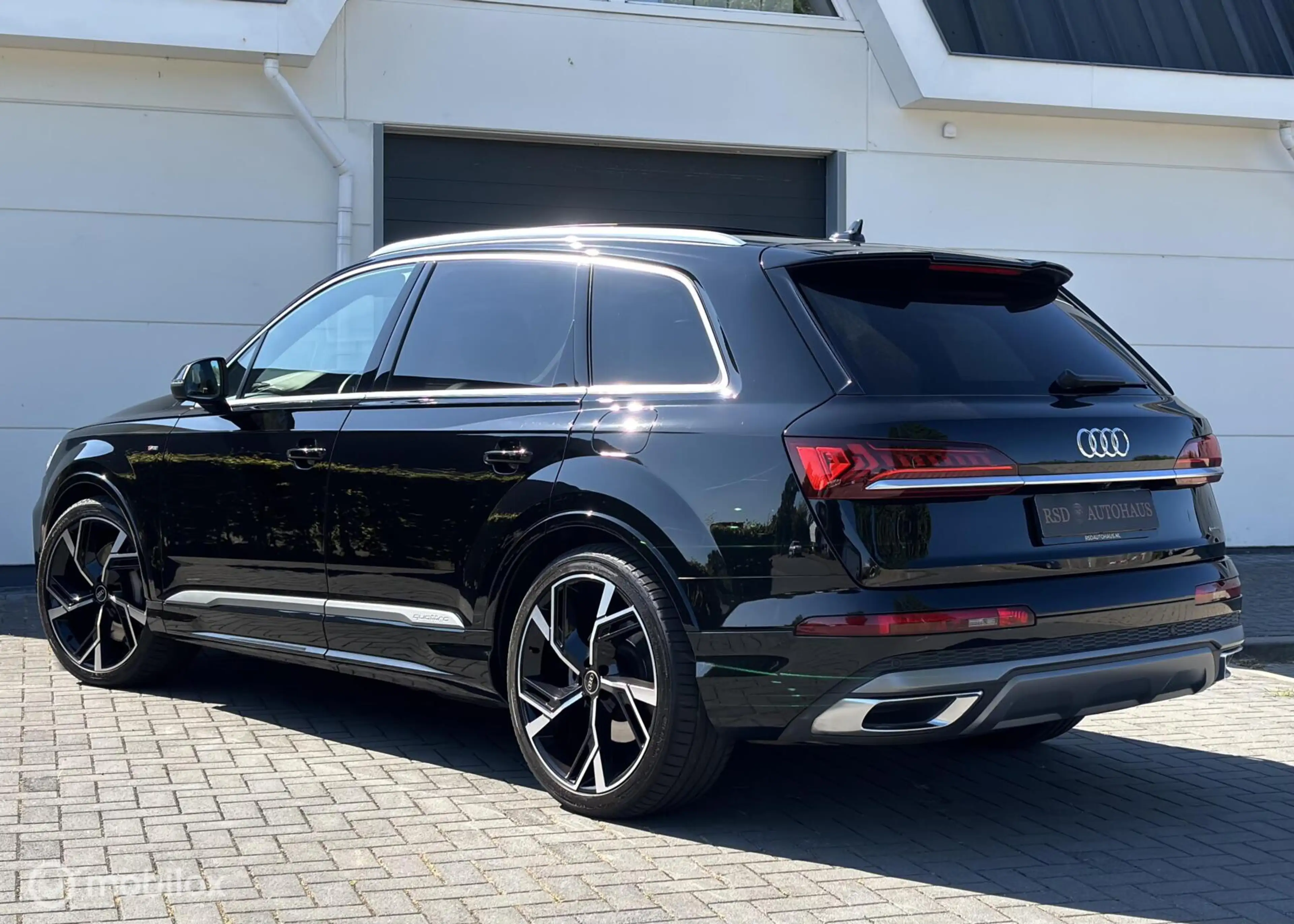 Audi Q7 55 TFSI e quattro S-Line Pano 22inch laser Head Up — photo 9