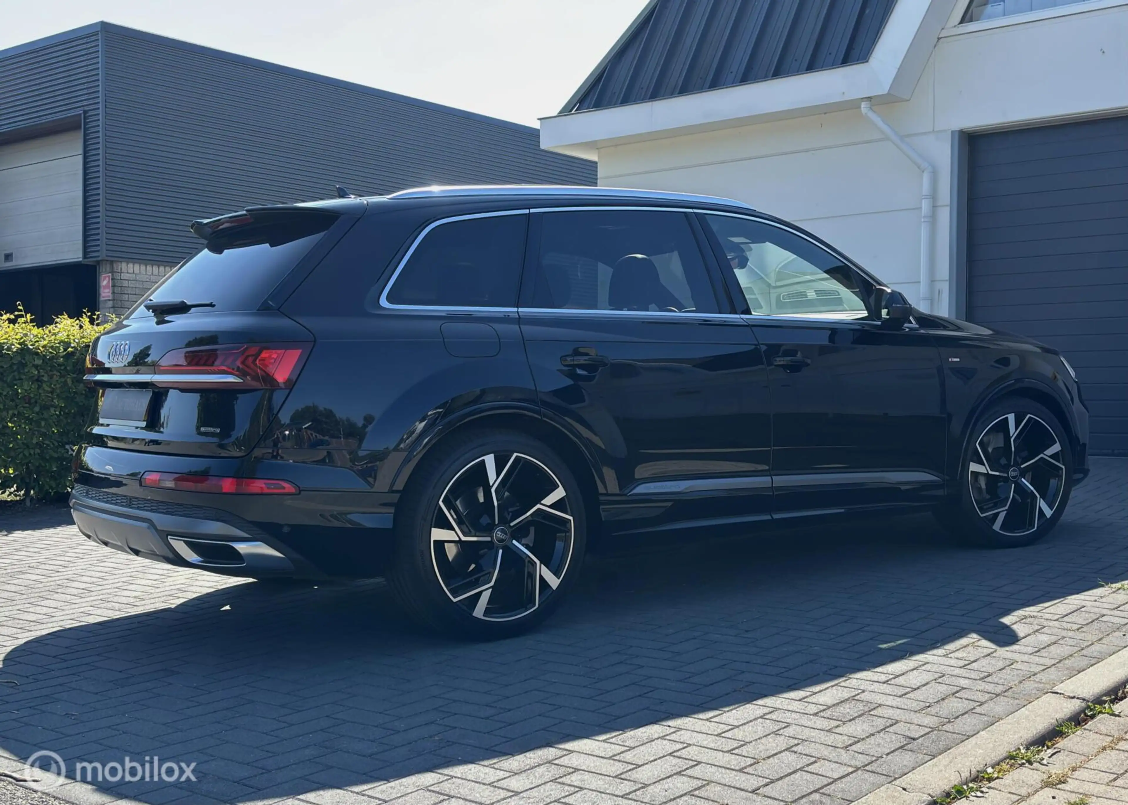 Audi Q7 55 TFSI e quattro S-Line Pano 22inch laser Head Up — photo 6