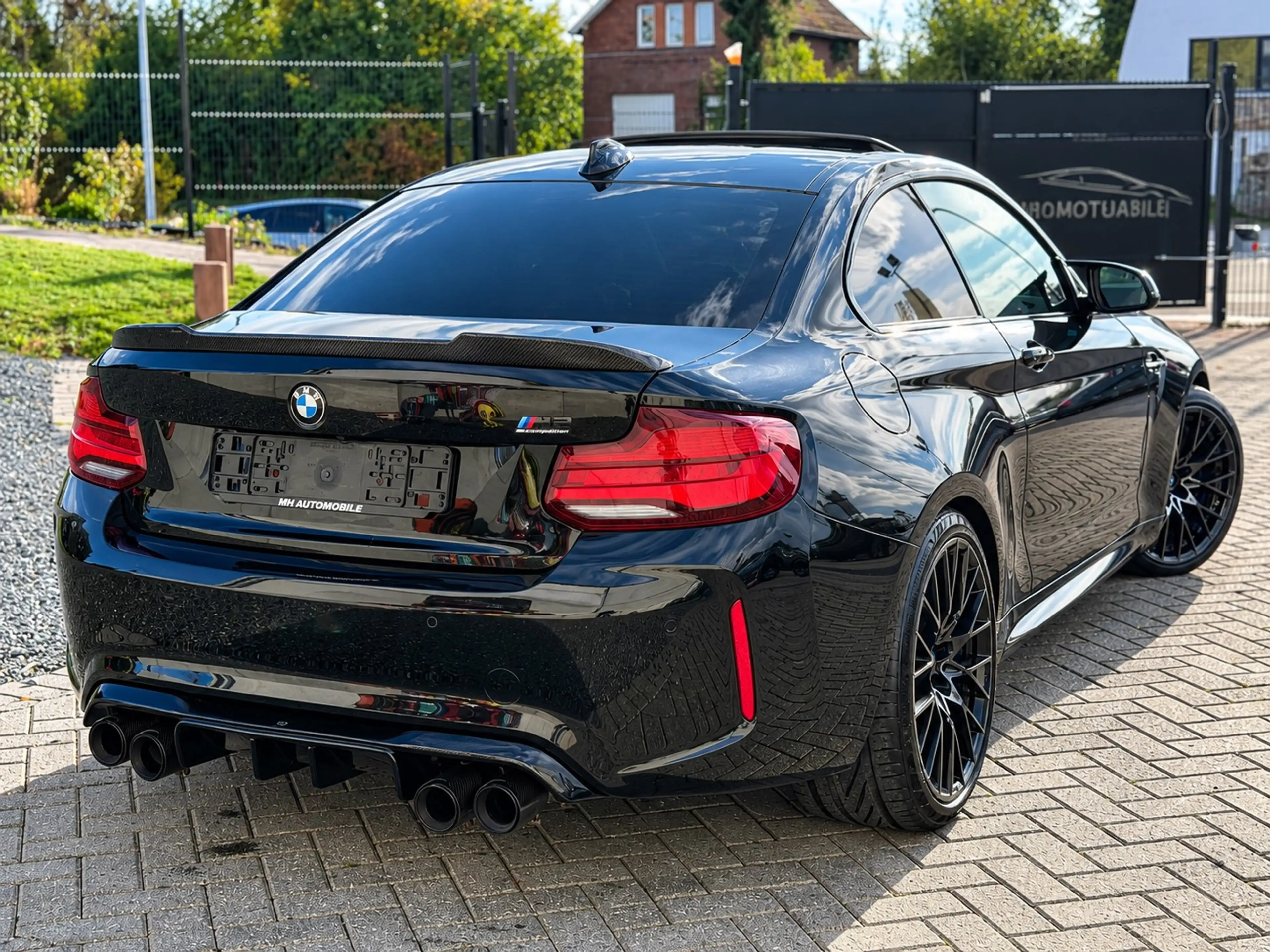BMW M2 Competition — photo 2