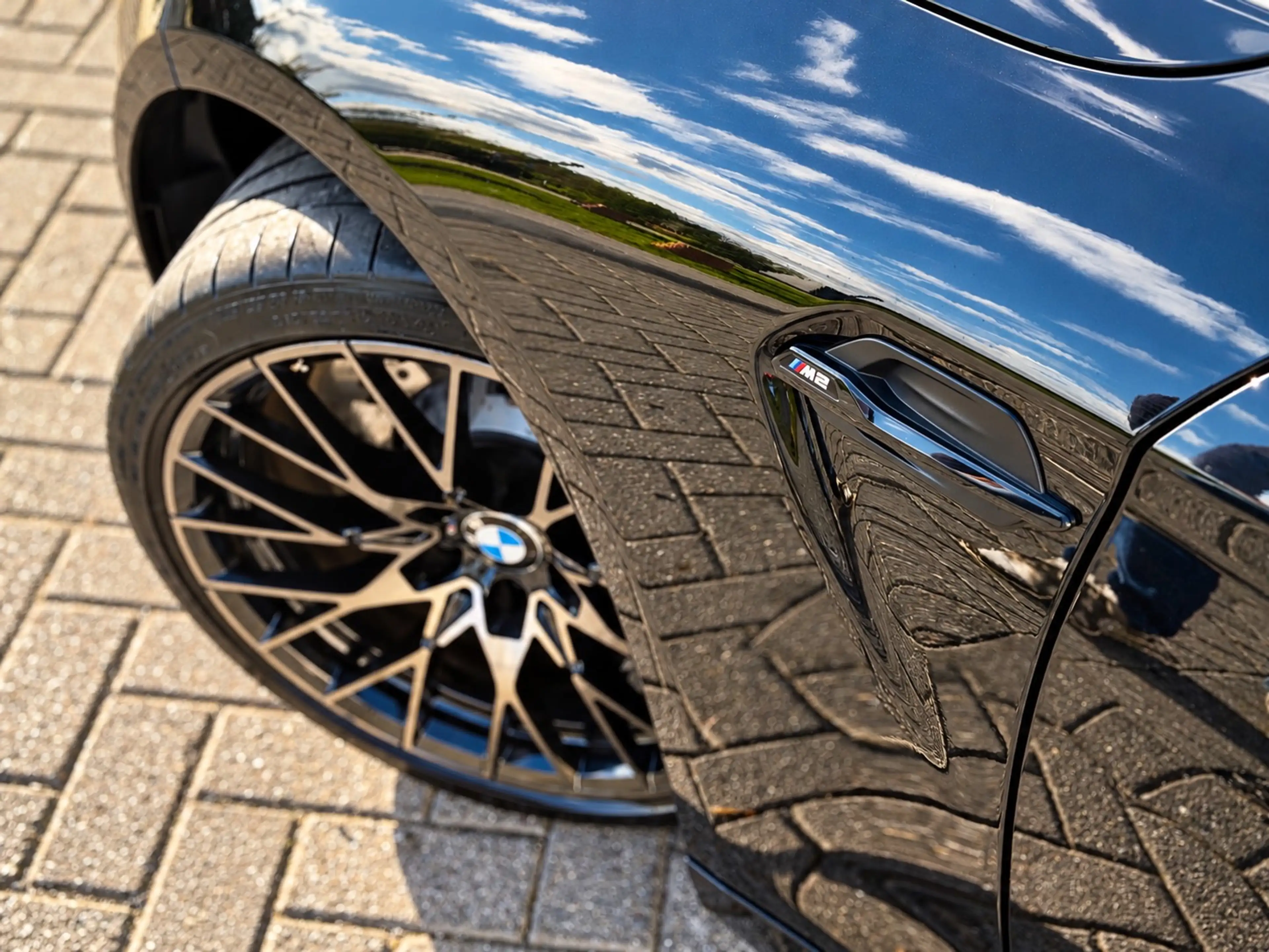BMW M2 Competition — photo 15