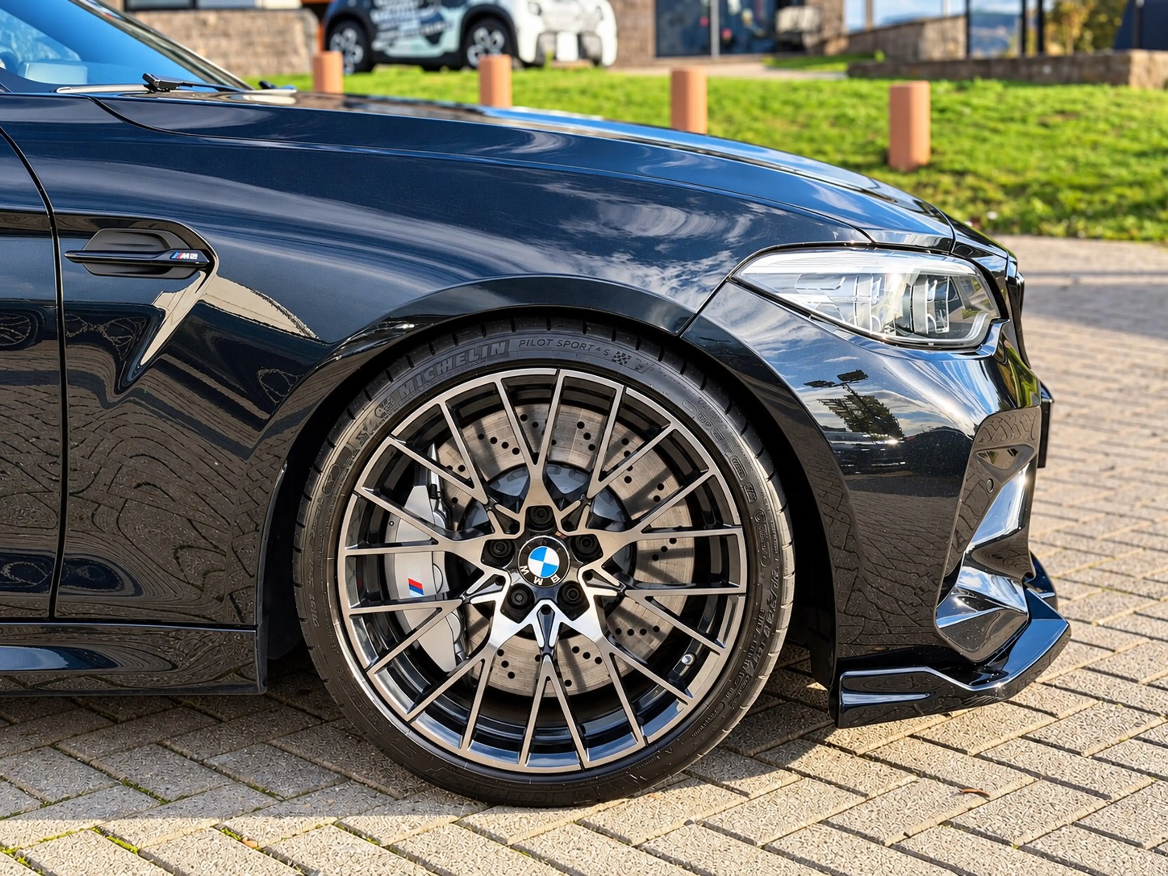 BMW M2 Competition — photo 13