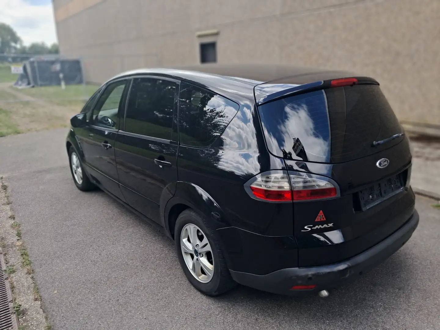 Ford S-Max 2.0 TDCi DPF Ambiente/5-Sitzer/Klima/Leder Schwarz - 2