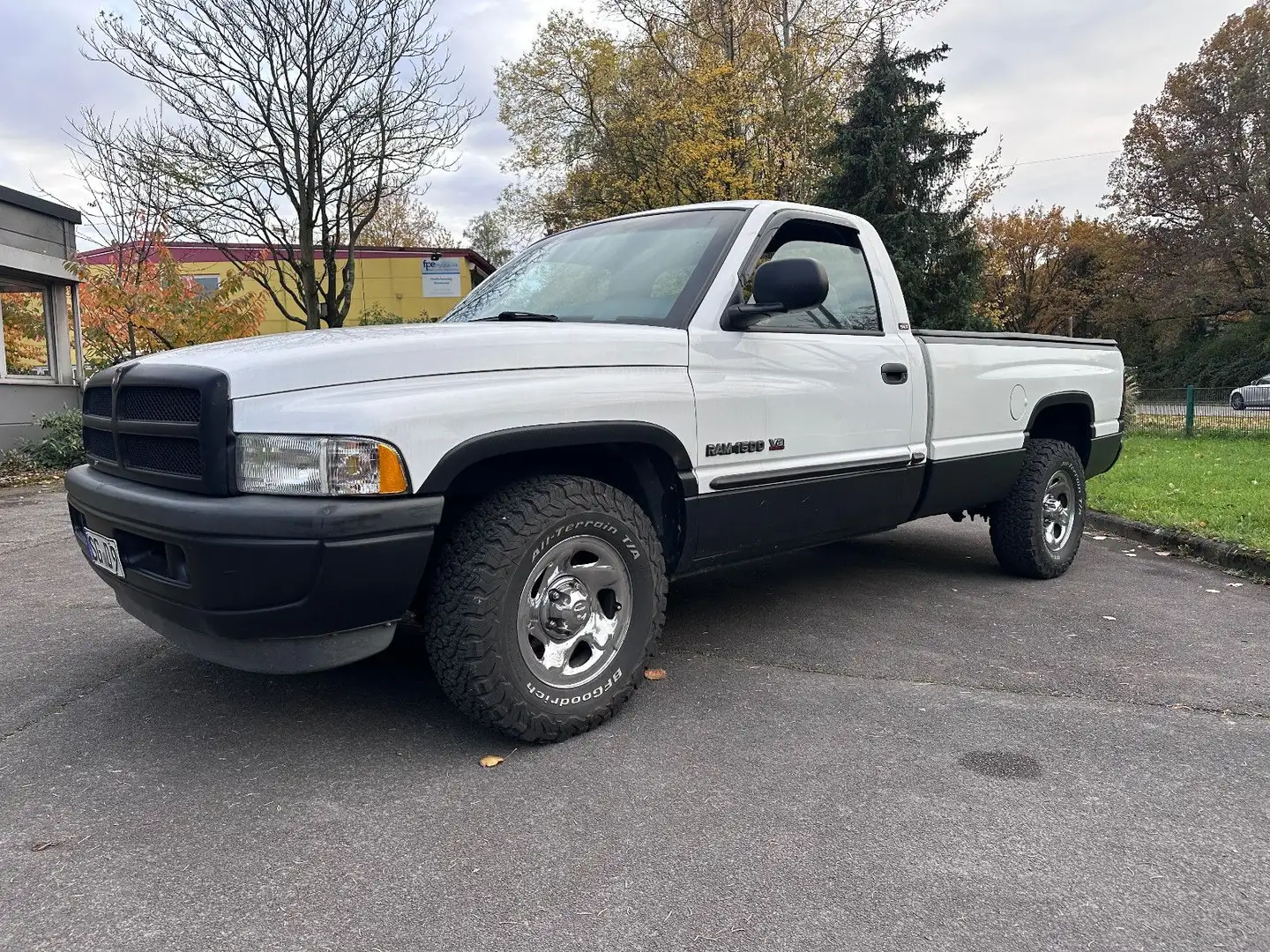 Dodge RAM 1500 Einzelkabine Biały - 2