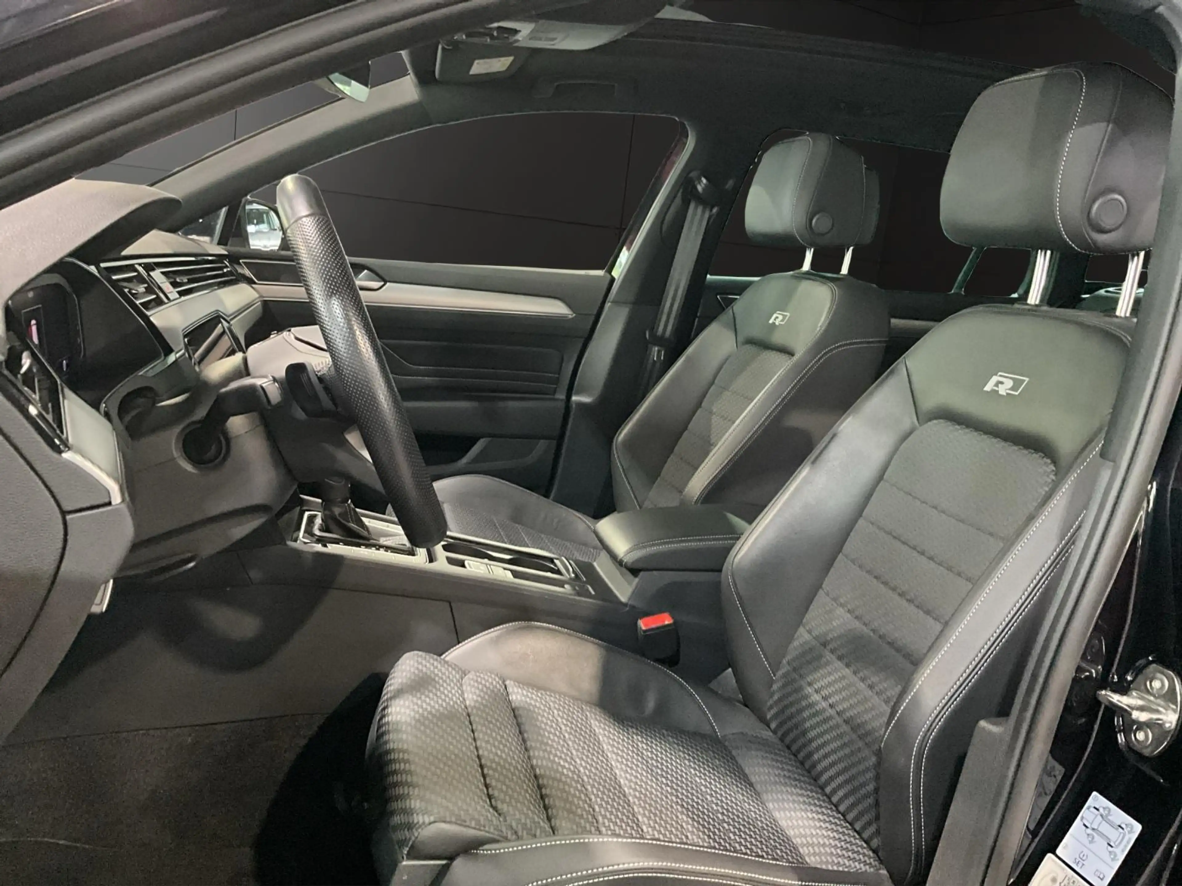 Volkswagen Passat Variant Passat Vari. Business 4M R-Line 2.0 TDI*LED*AHK* — photo 11