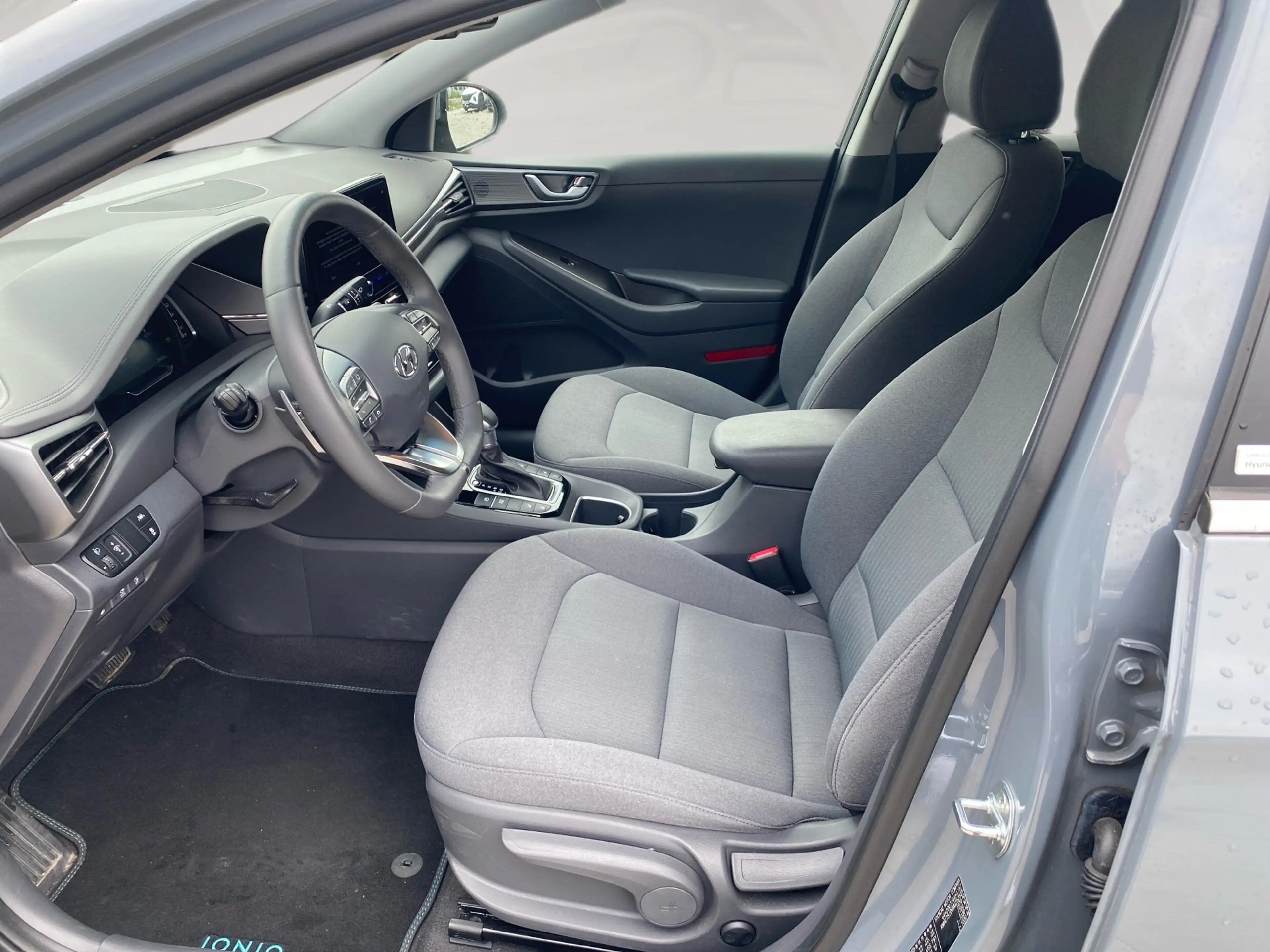 Hyundai IONIQ 1.6 GDI Hybrid Style Plug-In — photo 7