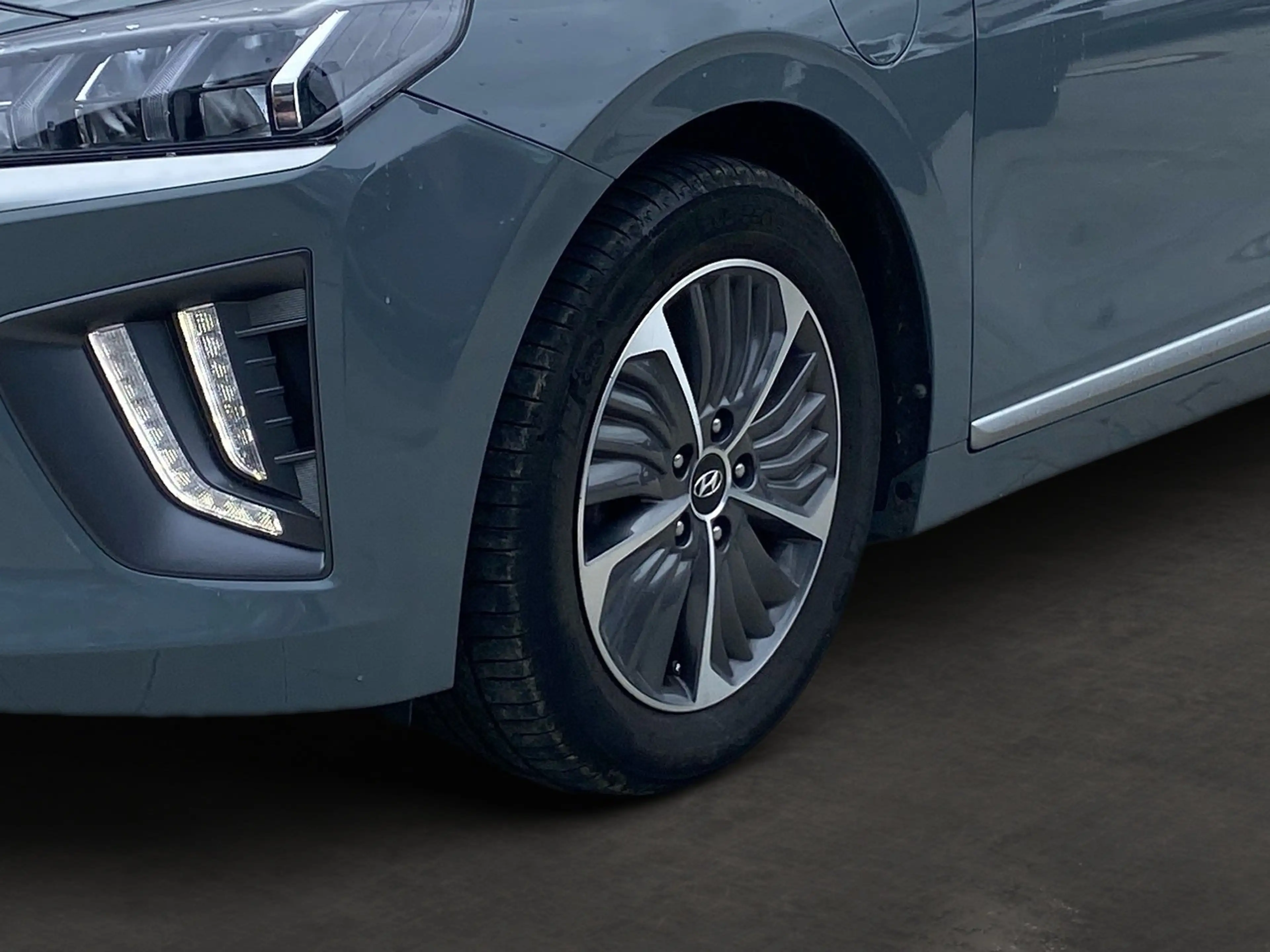 Hyundai IONIQ 1.6 GDI Hybrid Style Plug-In — photo 6
