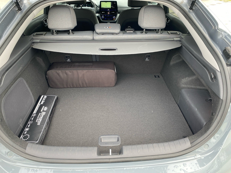 Hyundai IONIQ 1.6 GDI Hybrid Style Plug-In — photo 12