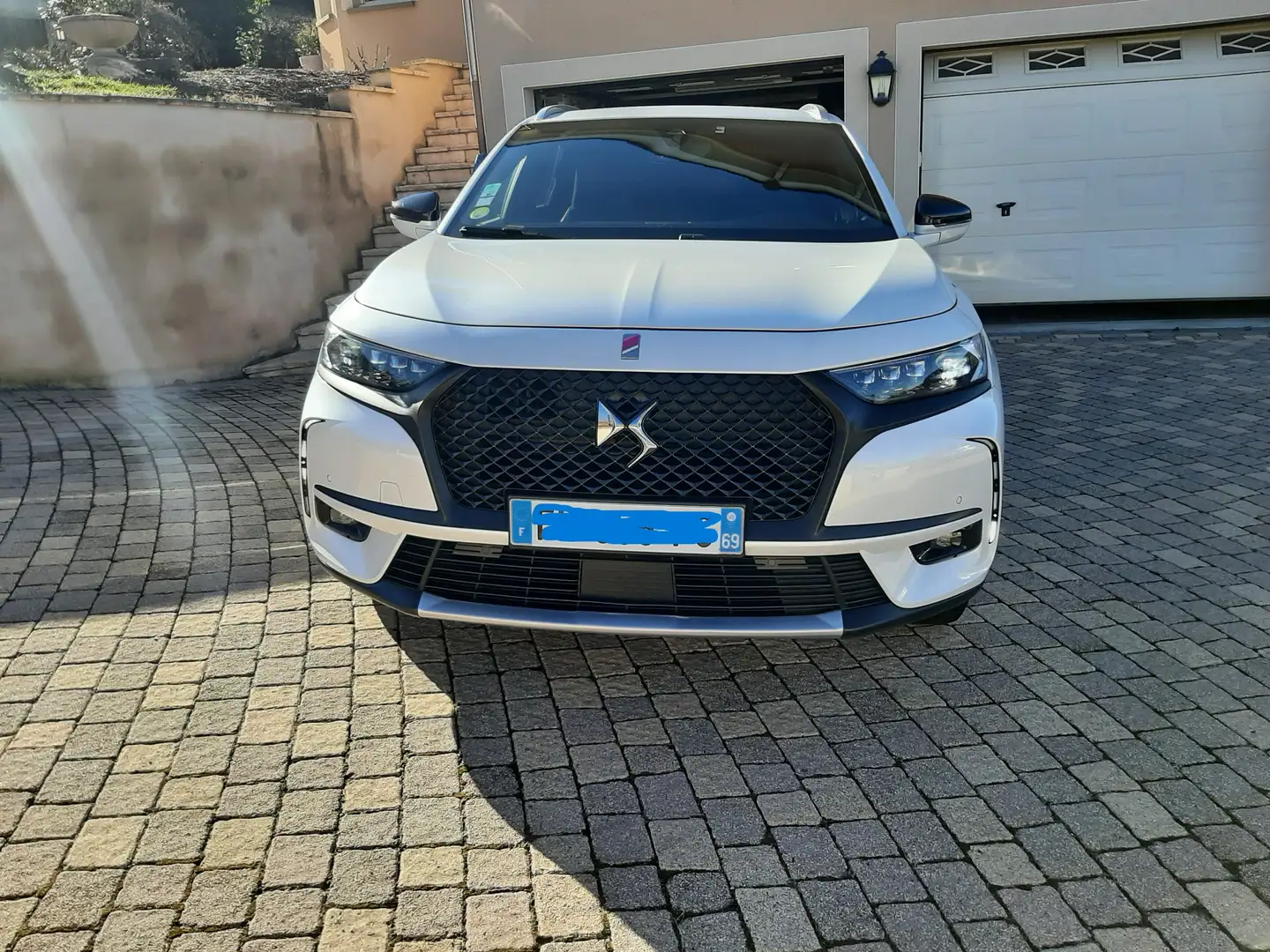 DS Automobiles DS 7 Crossback BlueHDi 130 EAT8 Executive Blanc - 1