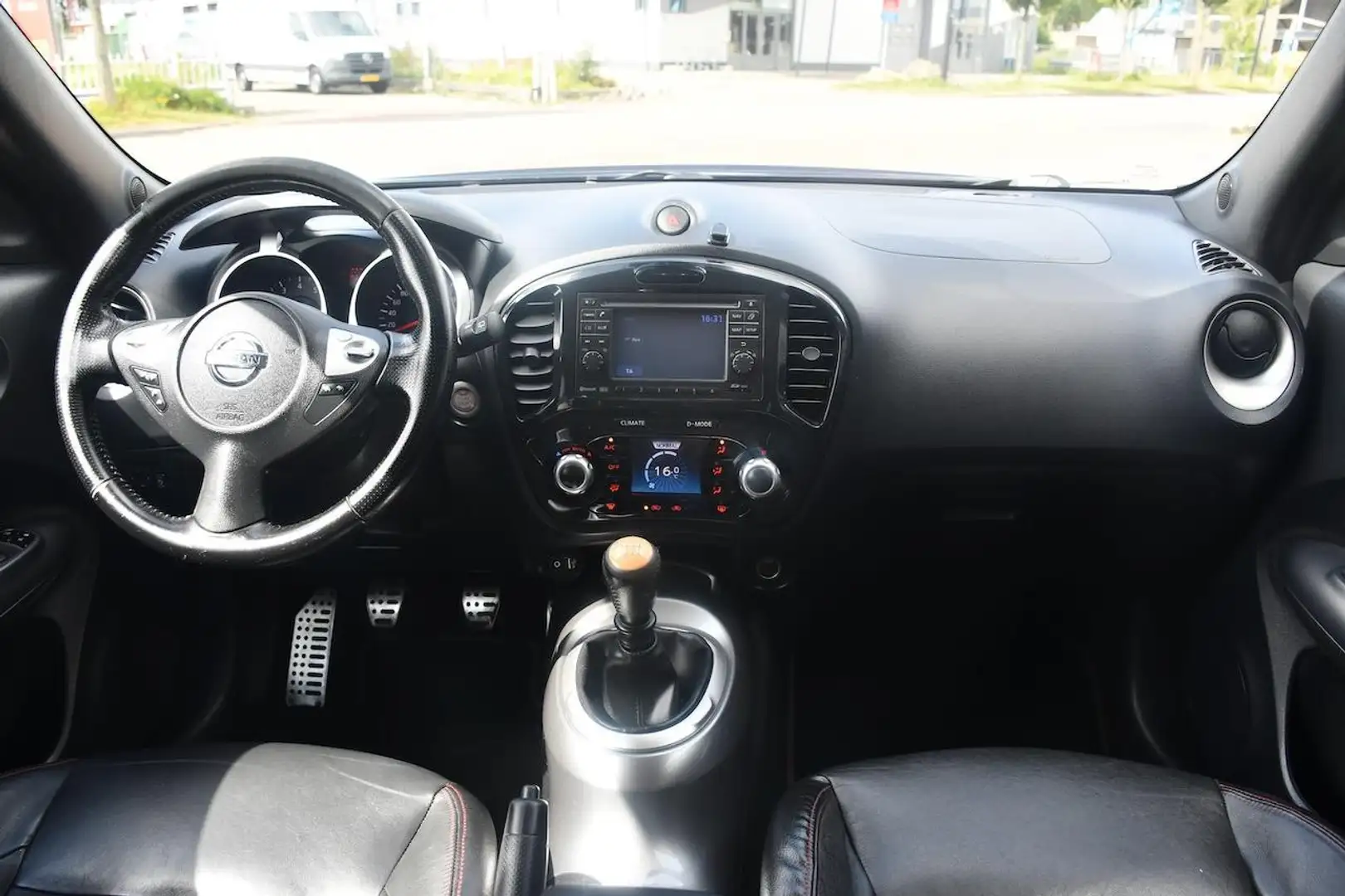 Nissan Juke 1.6 DIG-T Tekna NAV|Leder|CAMERA|Trekhaak Bruin - 2