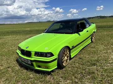 328i