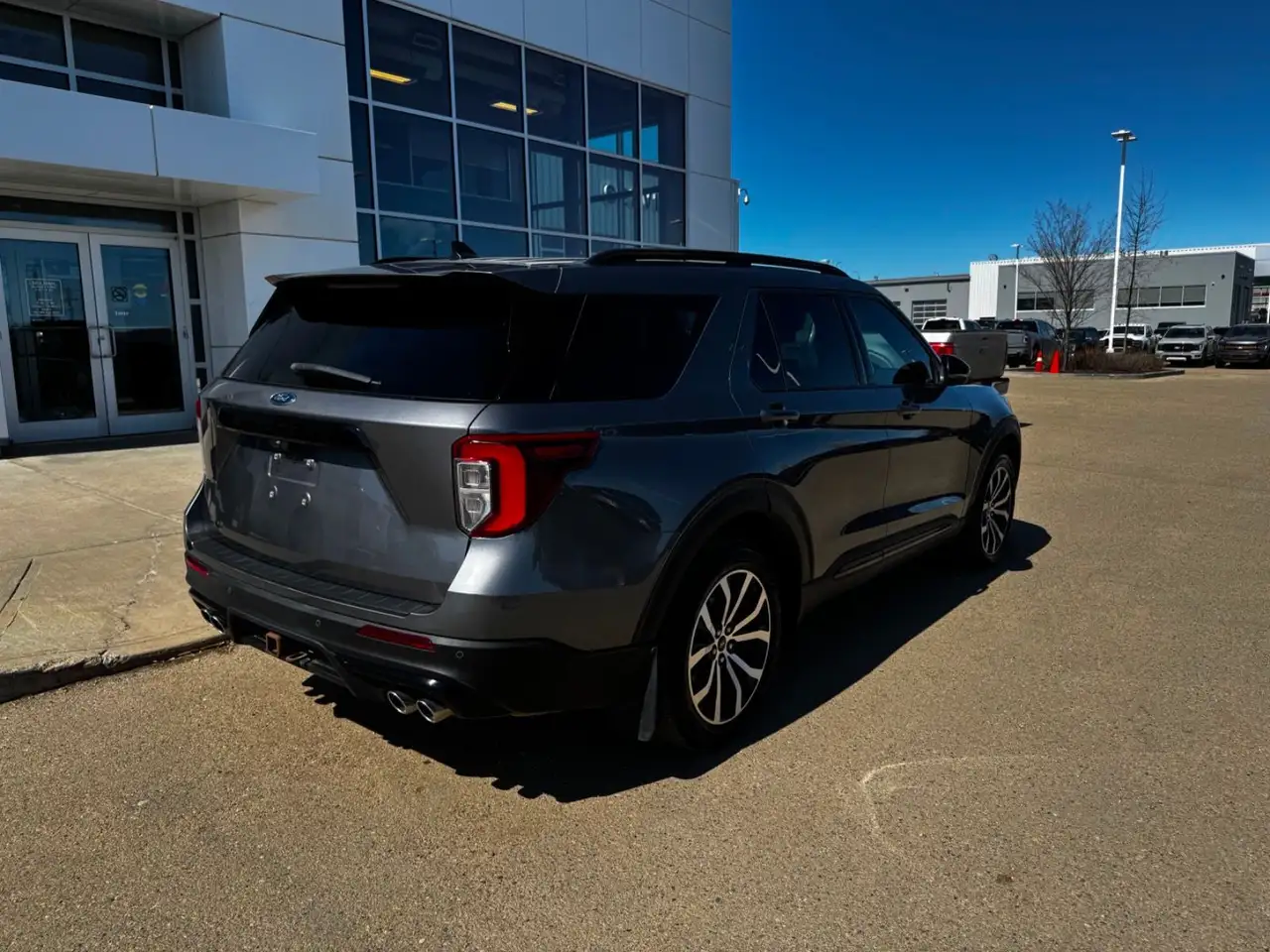 Ford Explorer снимка Ford Explorer