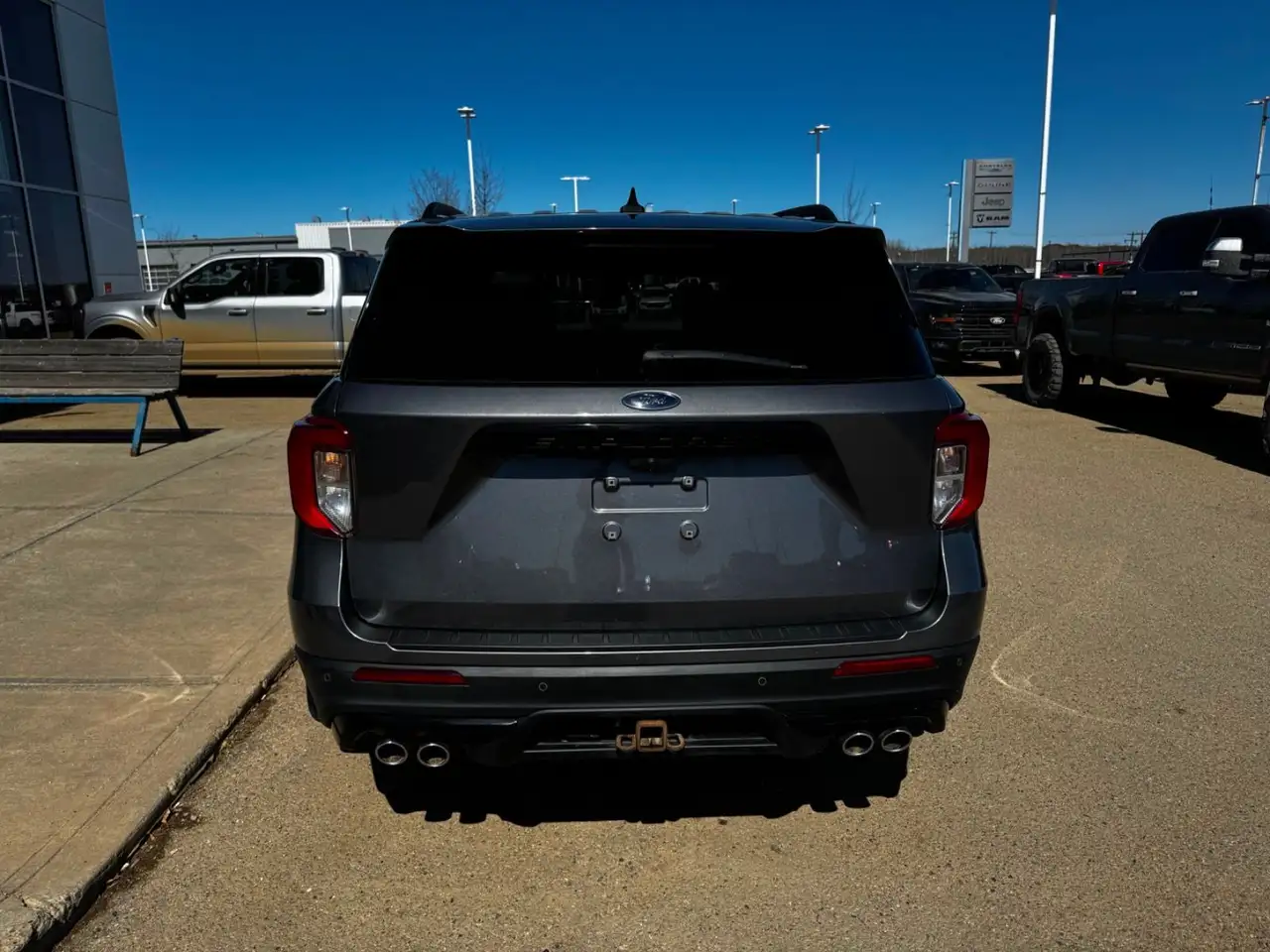 Ford Explorer снимка Ford Explorer