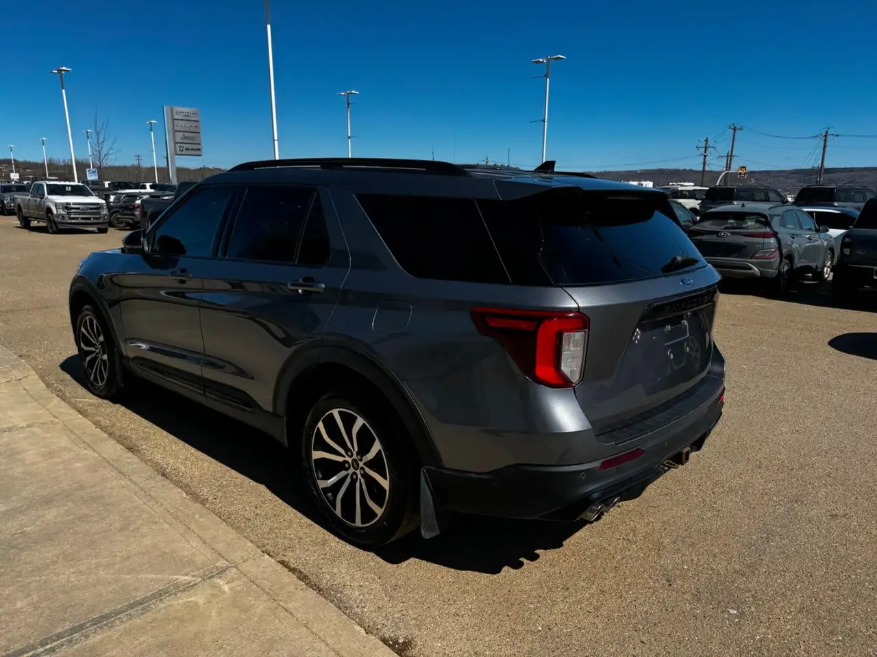 Ford Explorer снимка Ford Explorer