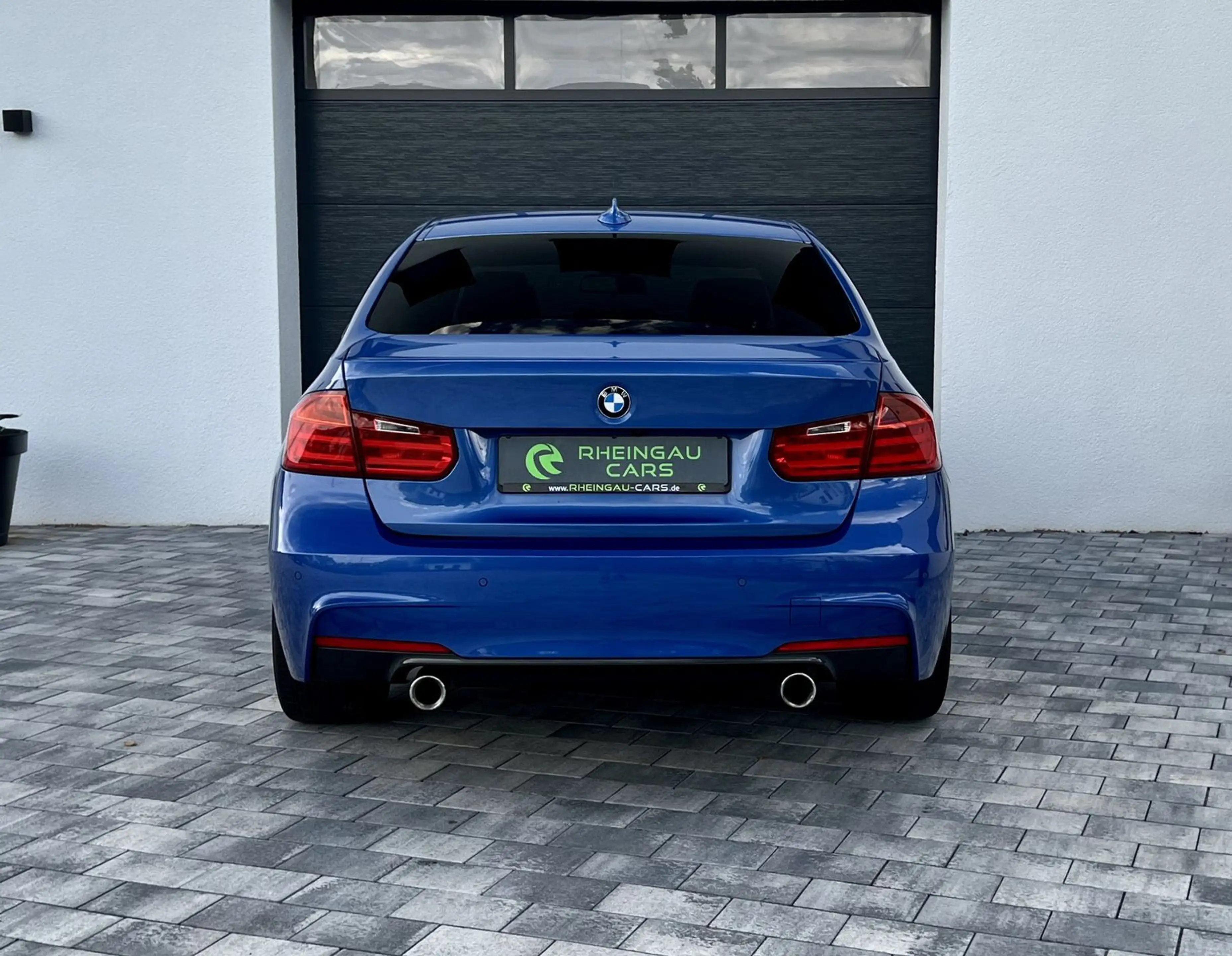 BMW 335 i xDrive M Sport HiFi 360° HUD DAB LH — photo 8