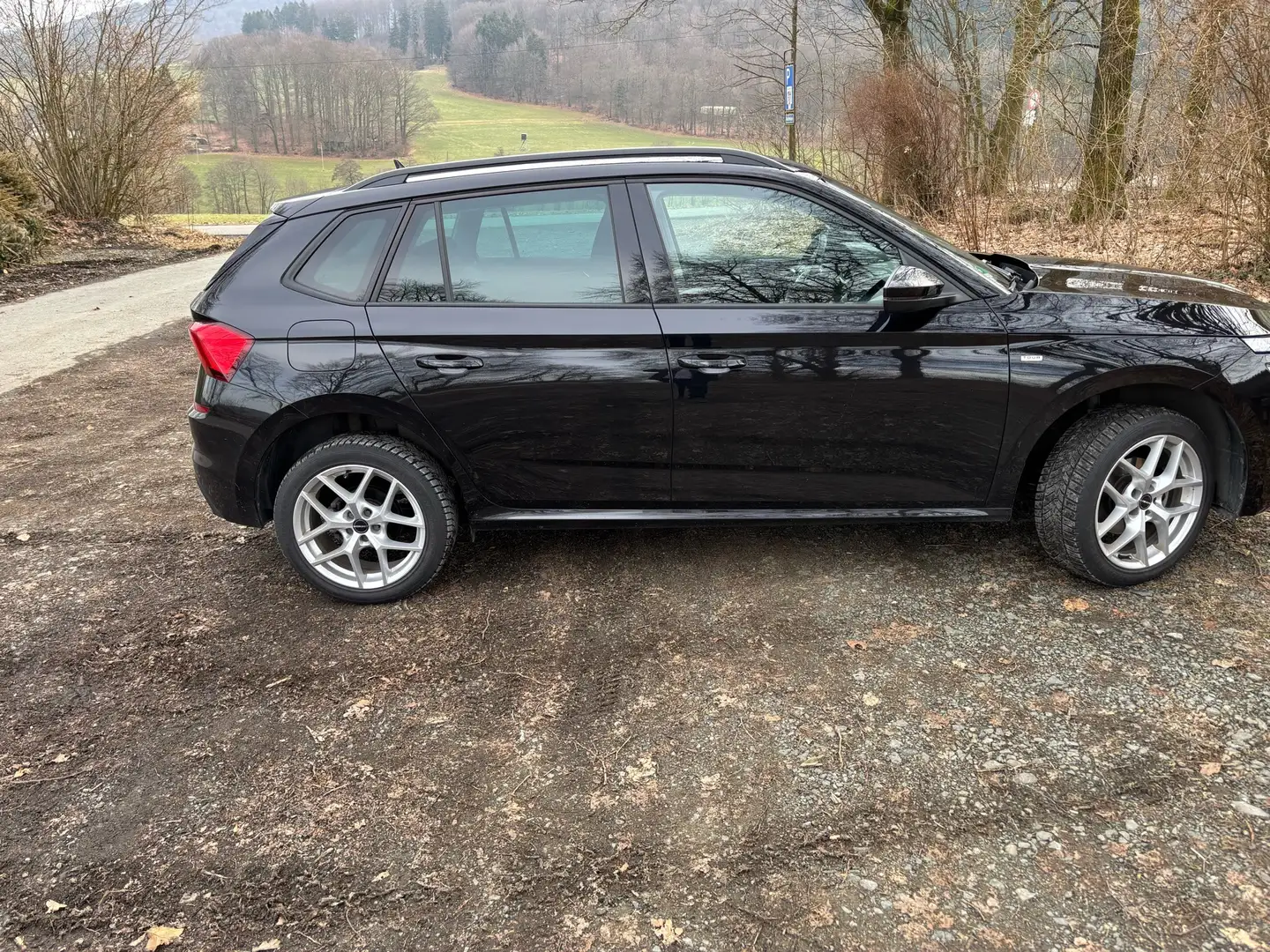 Skoda Kamiq Tour Schwarz - 2