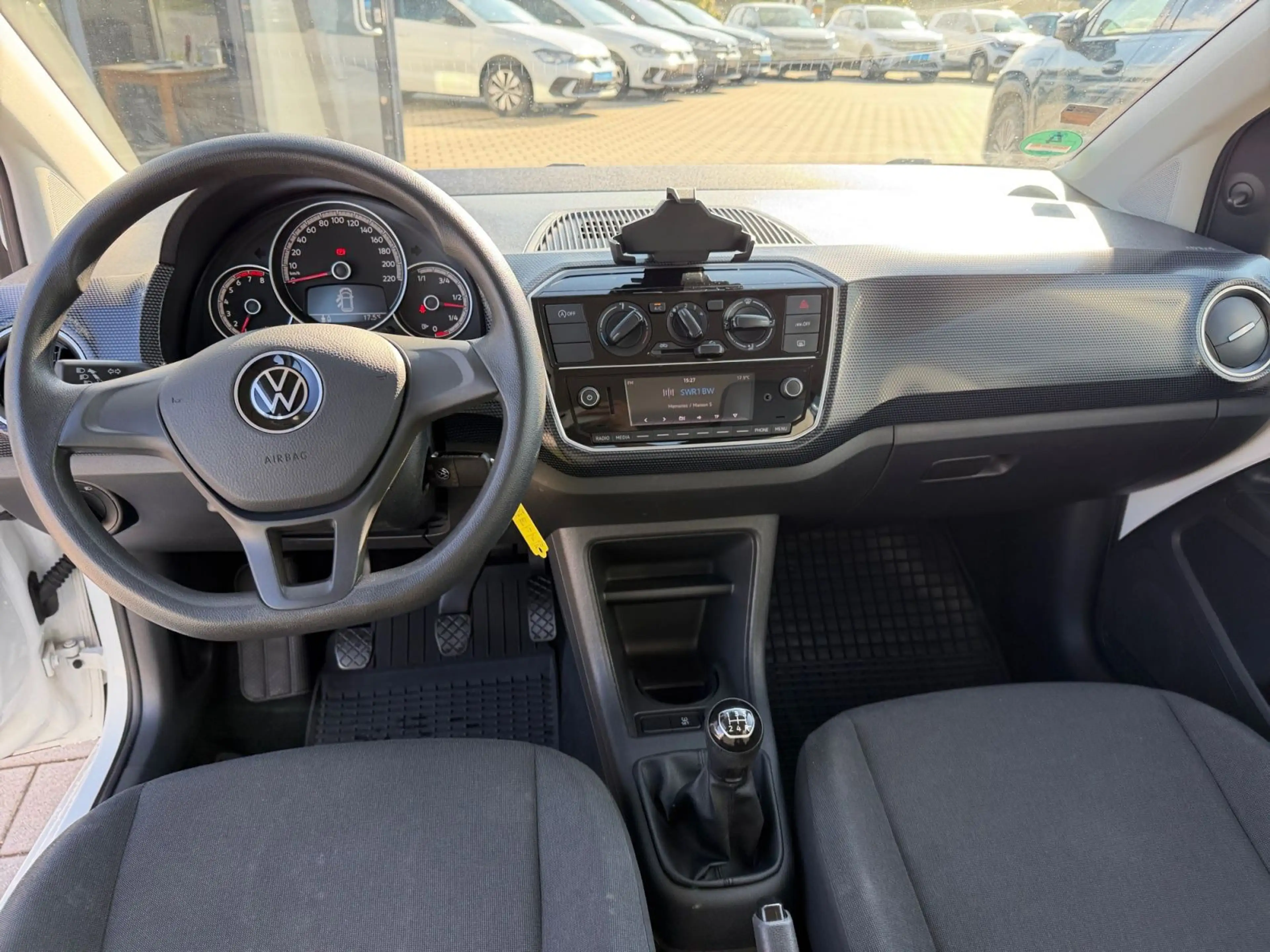 Volkswagen up! 1.0 Klima — photo 11