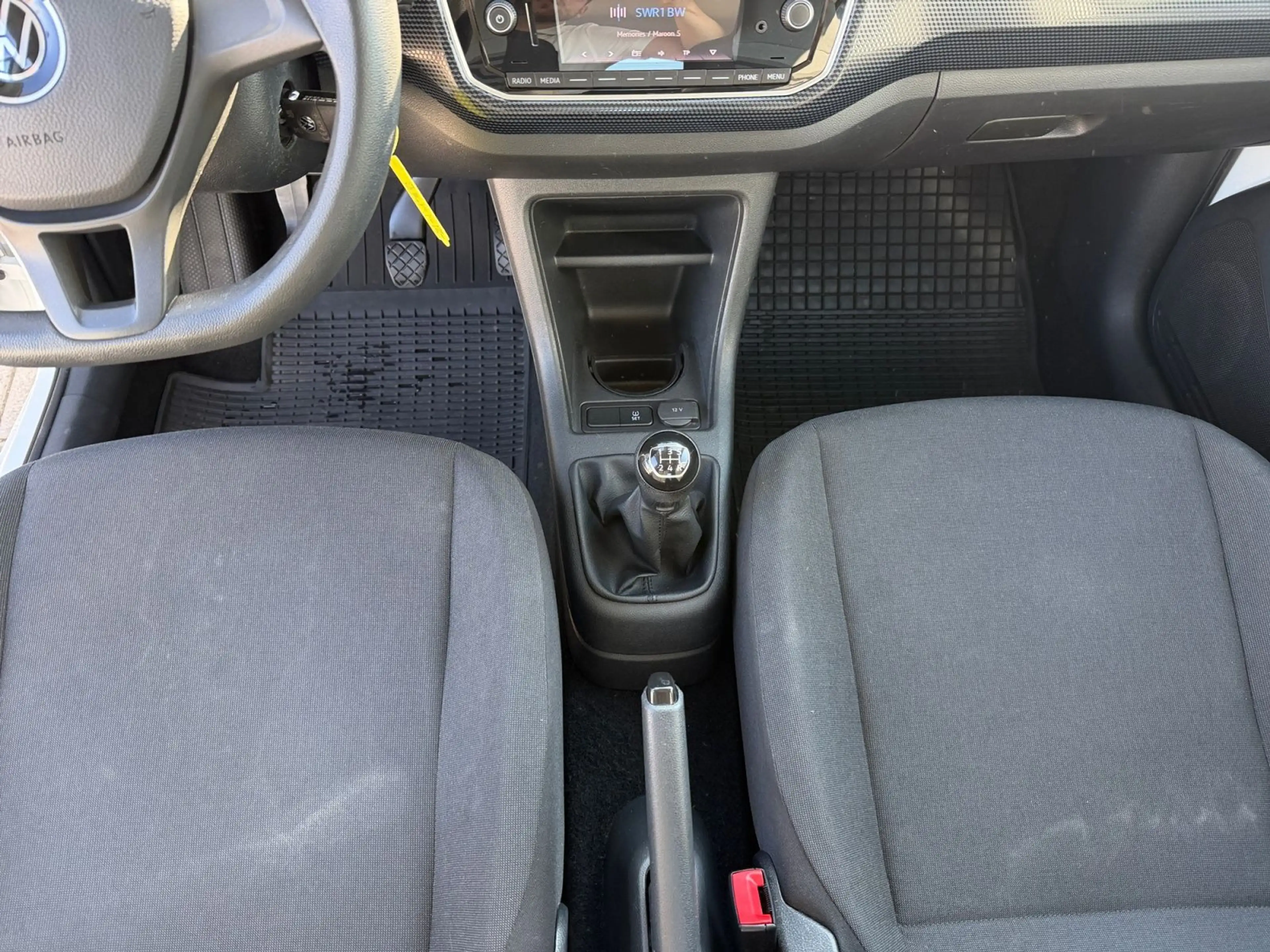 Volkswagen up! 1.0 Klima — photo 12