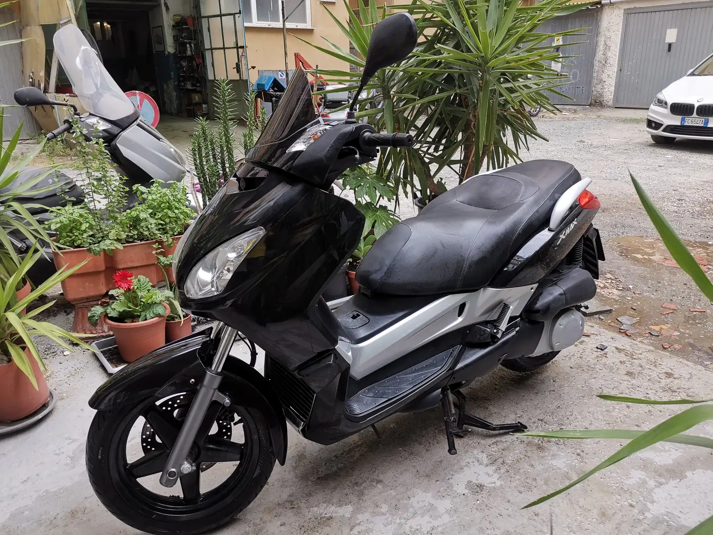Yamaha X-Max 250 Nero - 2