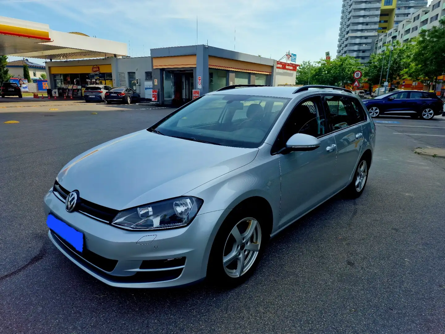 Volkswagen Golf Highline 1,6 BMT TDI DSG kombi Silber - 2