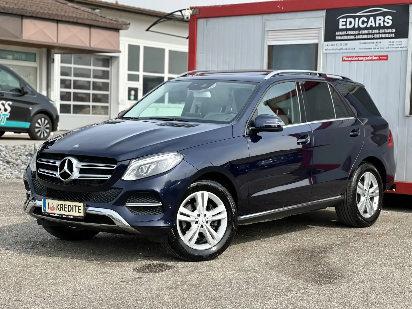 Mercedes-Benz GLE 350 GLE 350 d 4Matic (166.024) Blau - 1