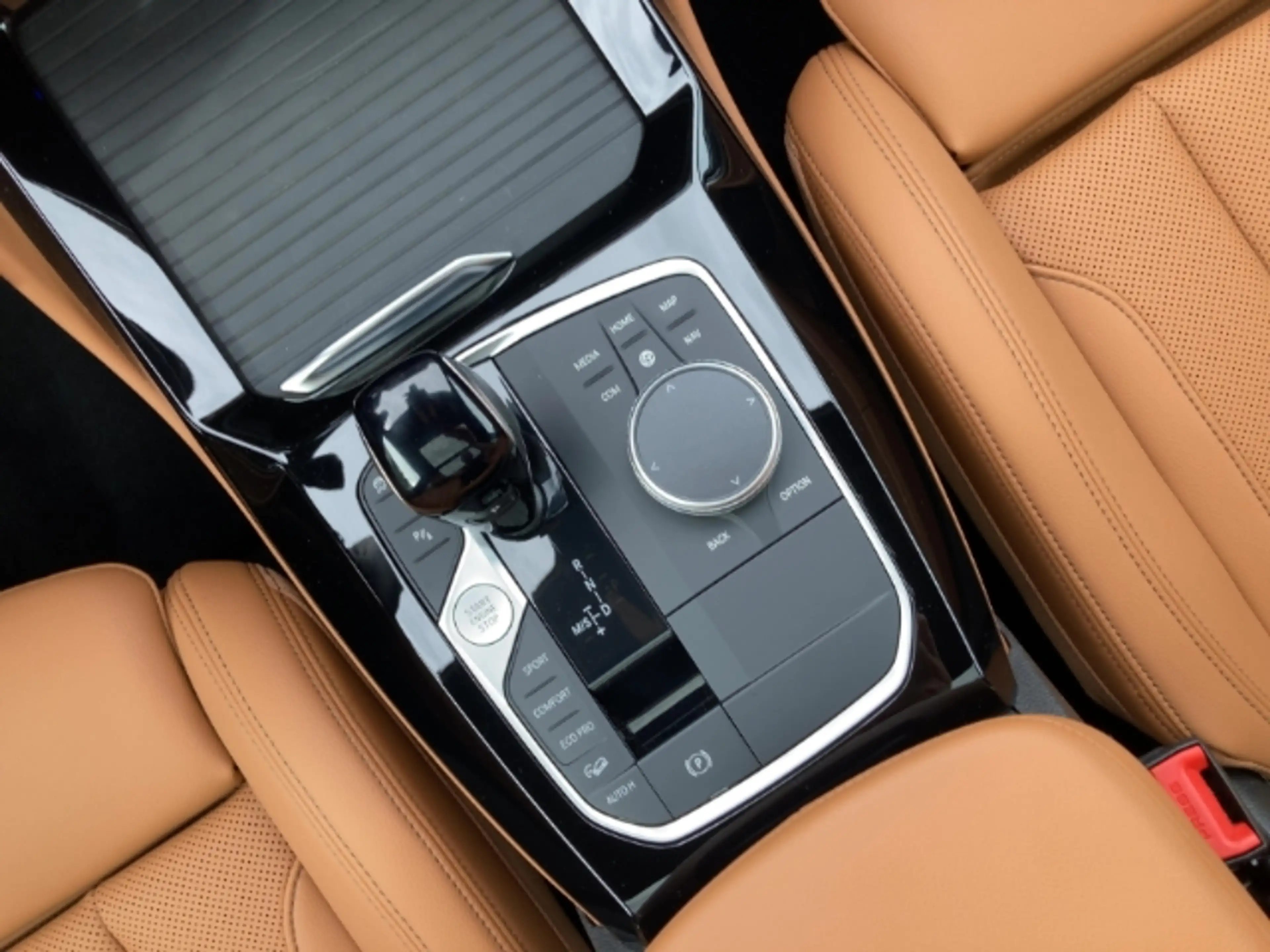 BMW X4 xDrive 30i Sportpaket HUD El. Panodach Panorama Na — photo 11