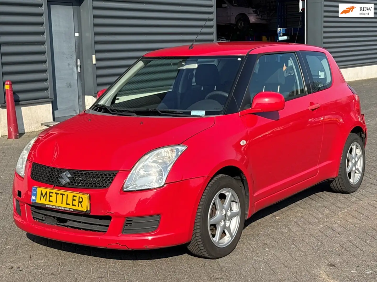 Suzuki Swift 1.3 Base, airco Rot - 1