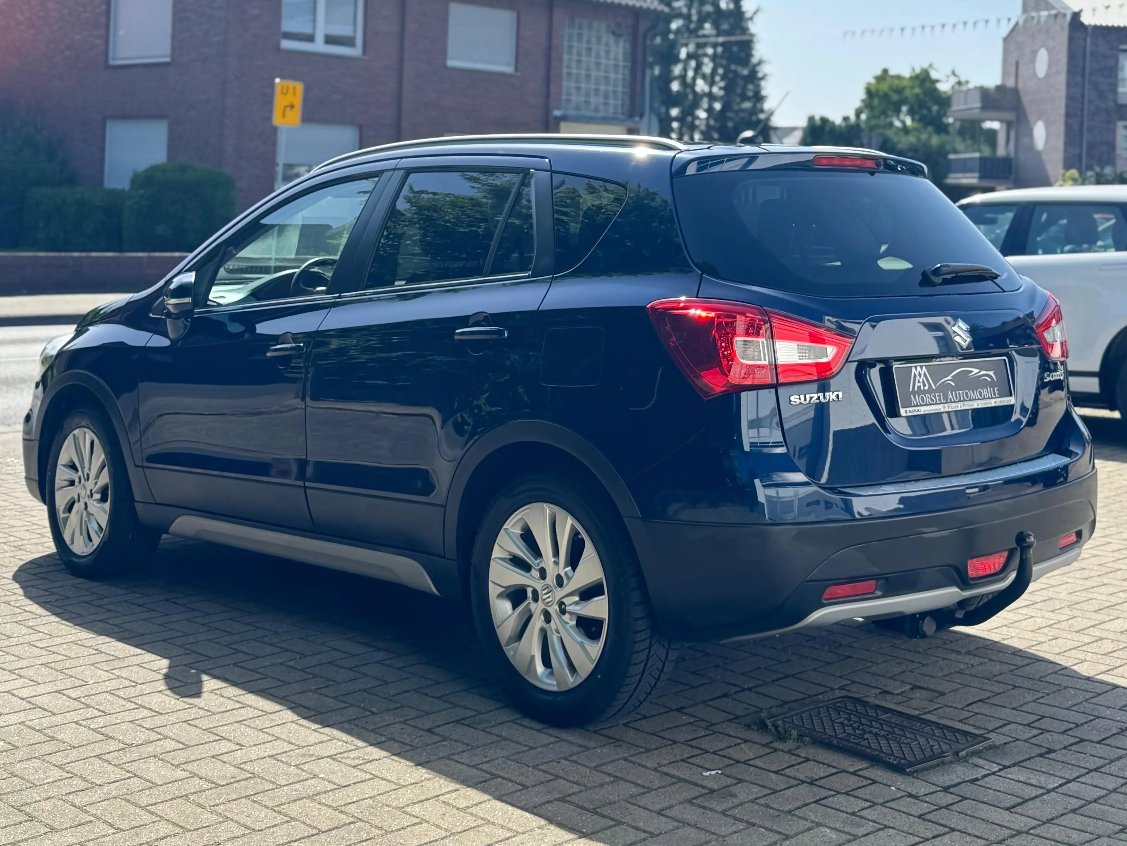 Suzuki SX4 S-Cross Club / Rückfahrkamera / AHK /55.000 Km/ Keyless — photo 4
