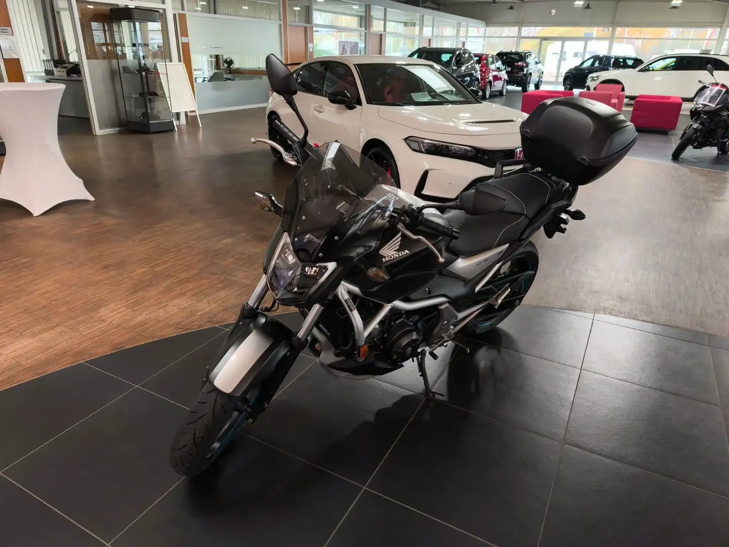 Honda NC 750 S Rot - 1