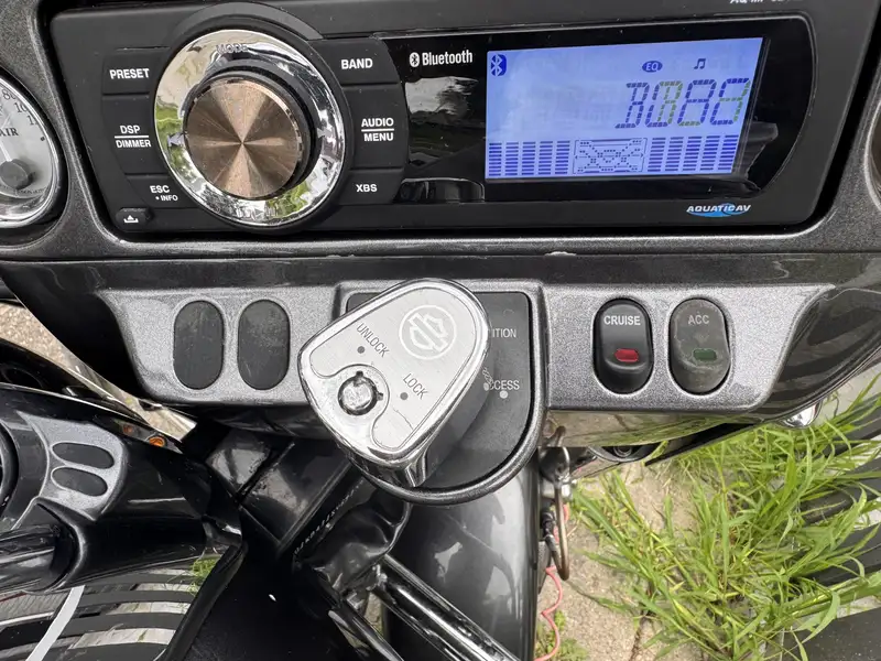 Harley-Davidson Street Glide - foto 4