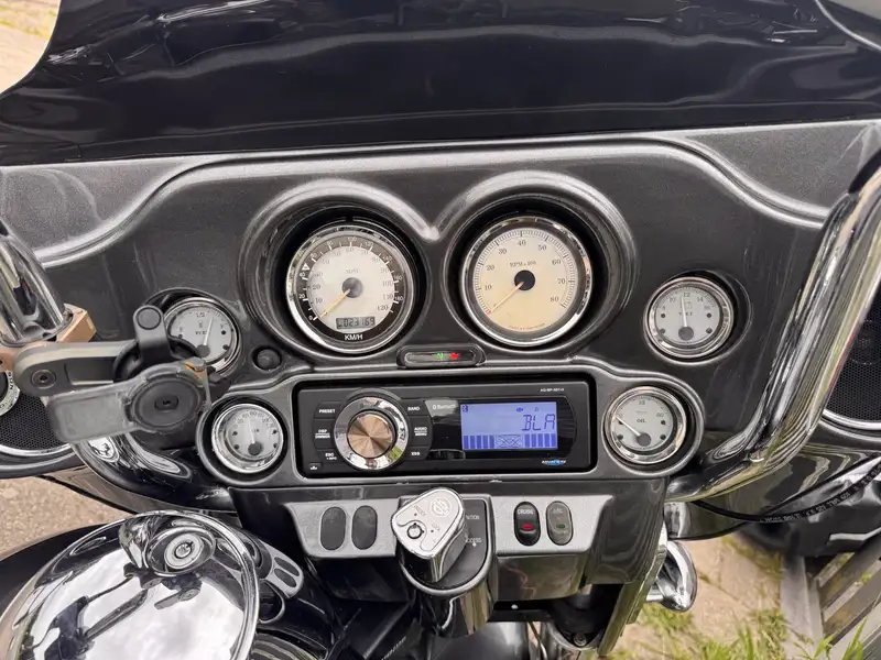 Harley-Davidson Street Glide - foto 3