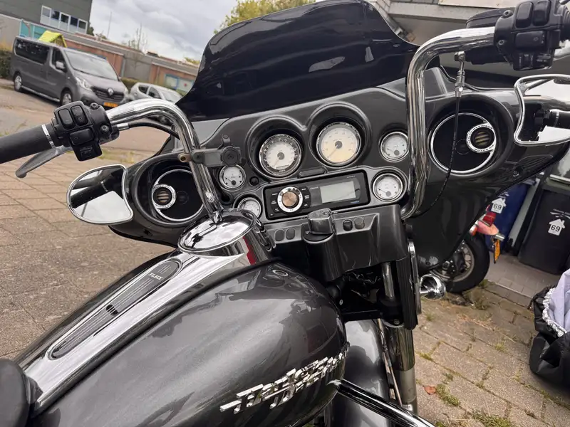 Harley-Davidson Street Glide - foto 2