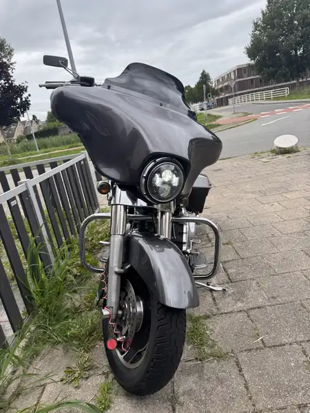 Harley-Davidson Street Glide - foto 5